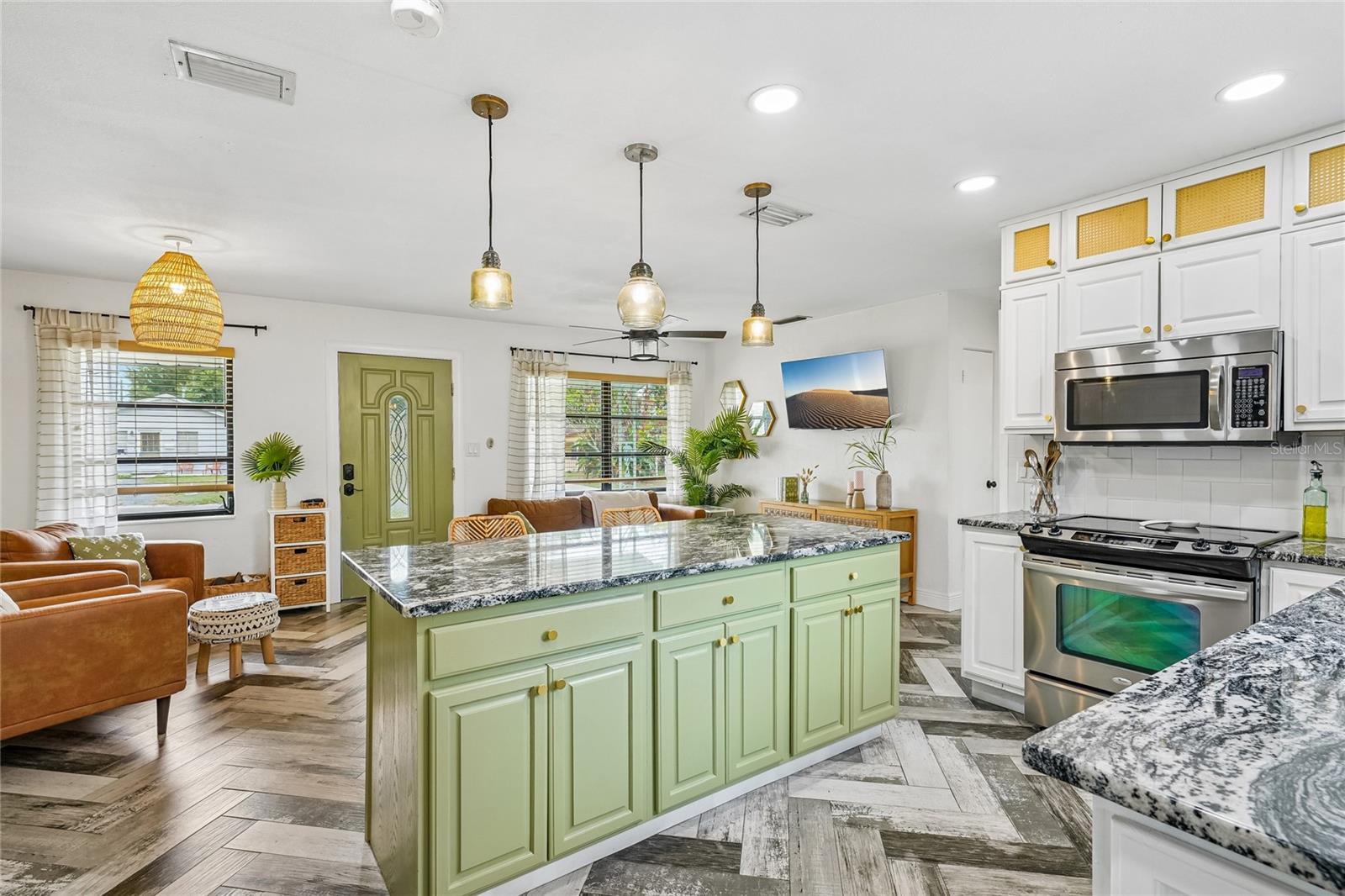 5201 11TH AVE N, ST PETERSBURG, FL, 33710