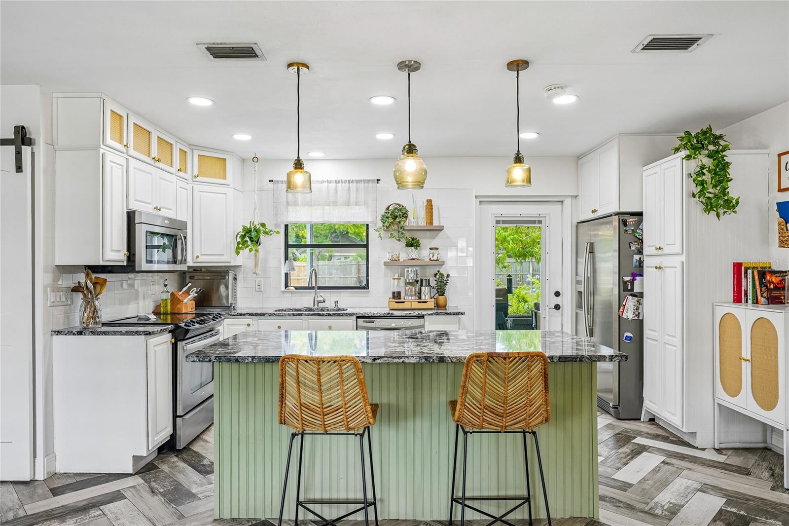 5201 11TH AVE N, ST PETERSBURG, FL, 33710