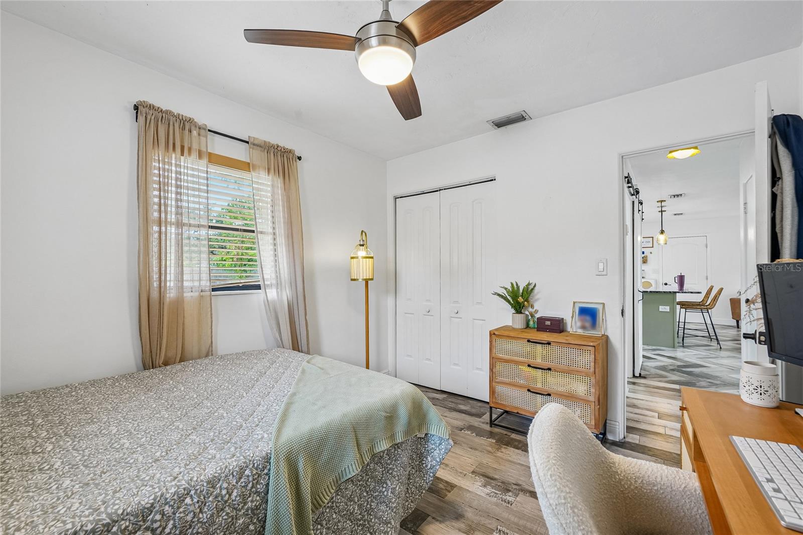 5201 11TH AVE N, ST PETERSBURG, FL, 33710