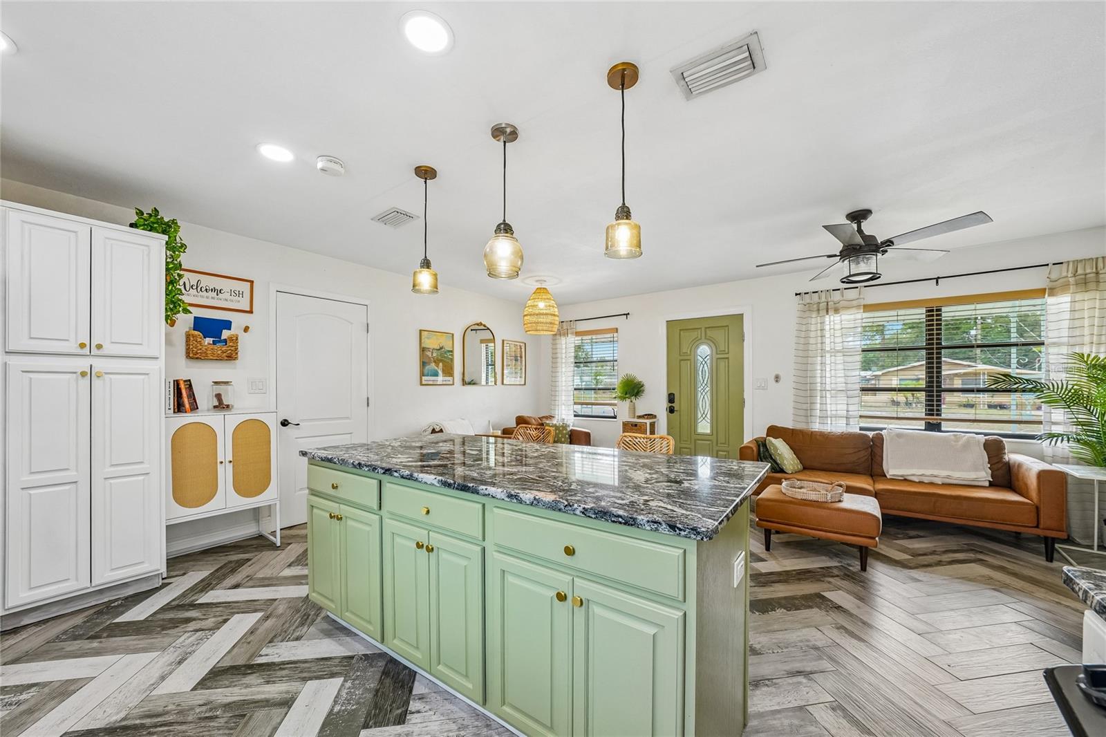 5201 11TH AVE N, ST PETERSBURG, FL, 33710