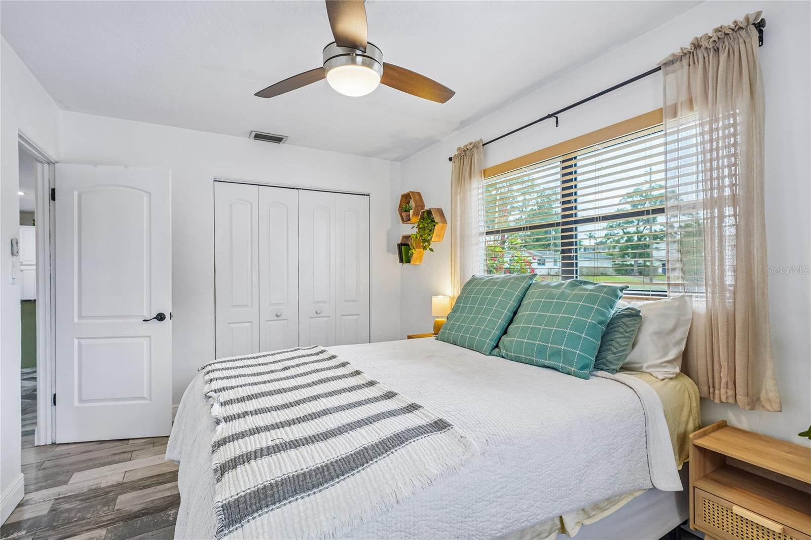 5201 11TH AVE N, ST PETERSBURG, FL, 33710