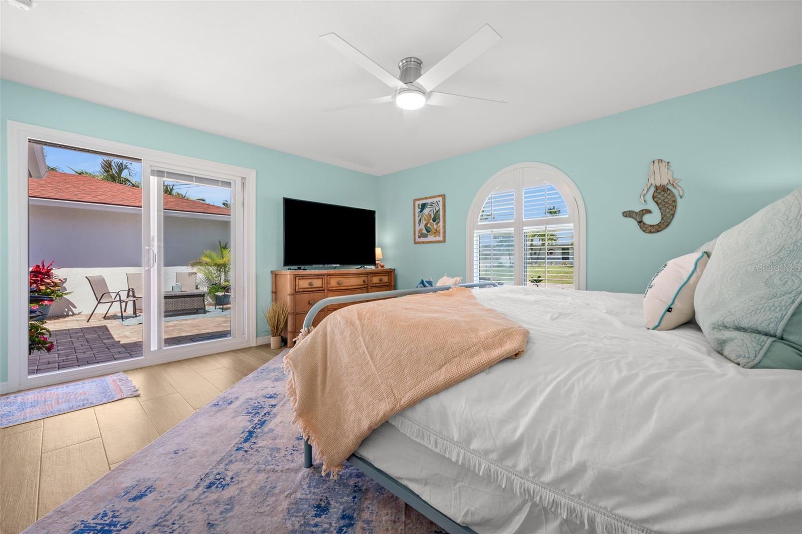 1432 VENETIAN CT, CAPE CORAL, FL, 33904
