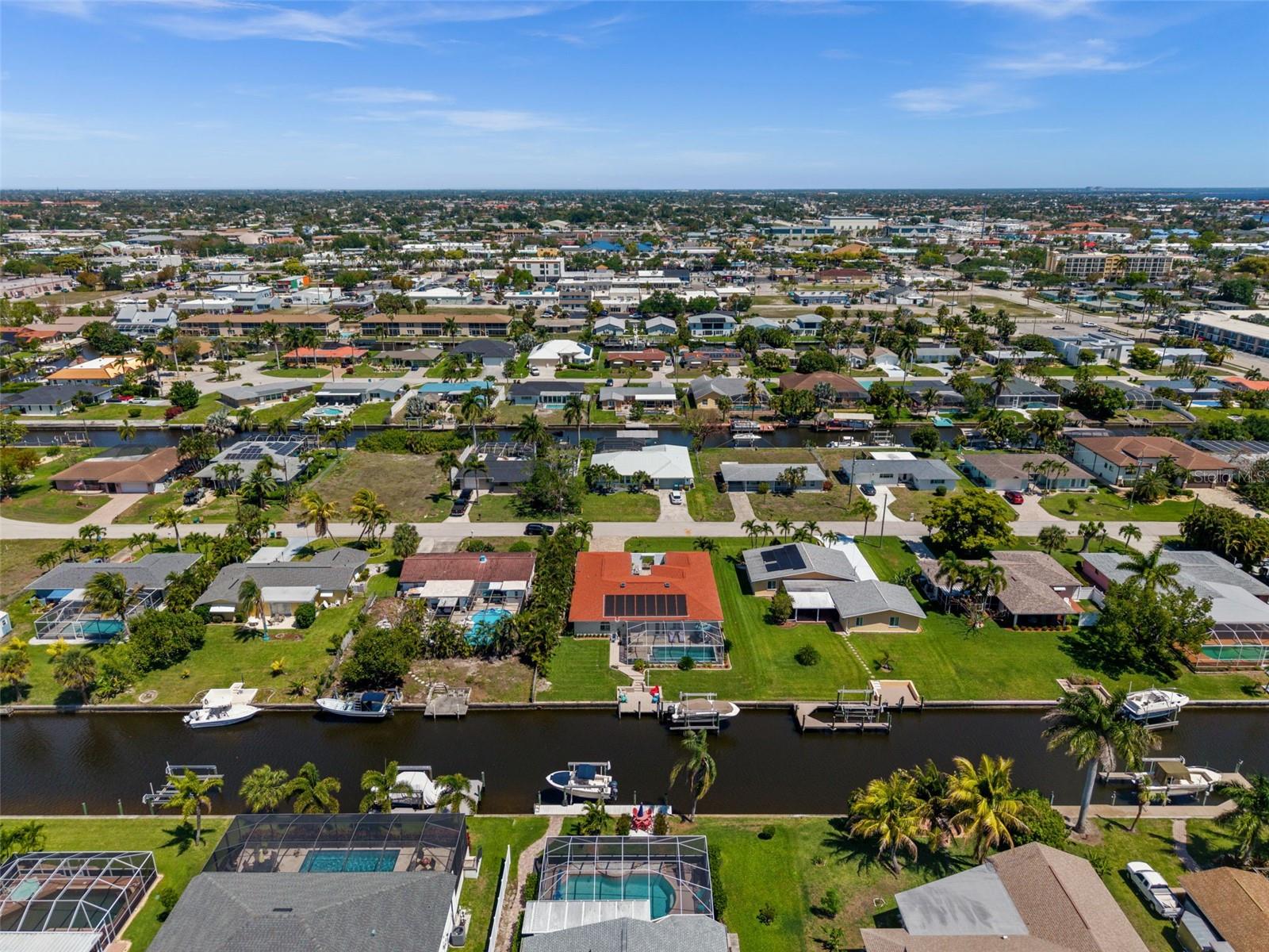 1432 VENETIAN CT, CAPE CORAL, FL, 33904