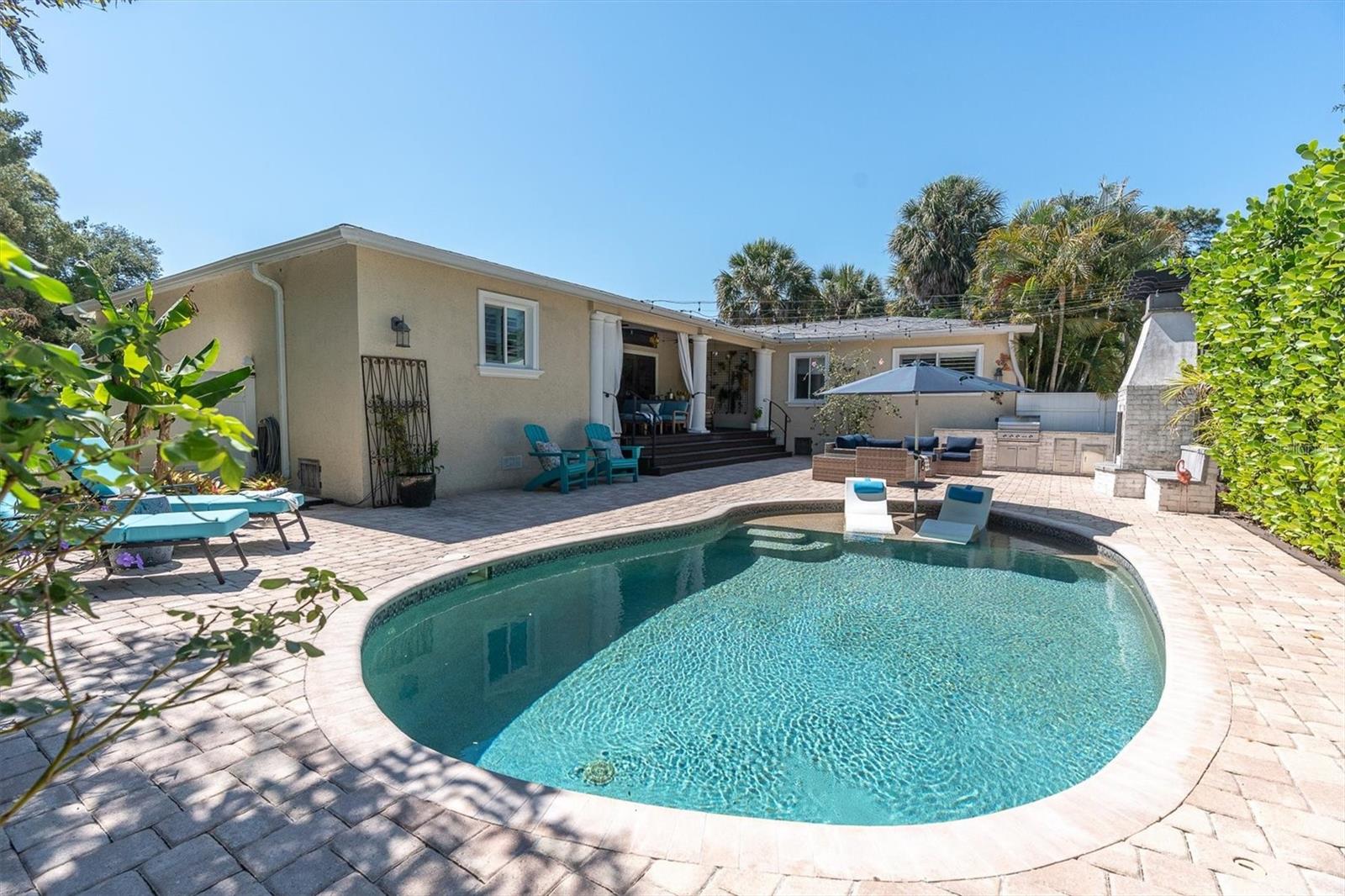 6145 2ND AVE N, ST PETERSBURG, FL, 33710