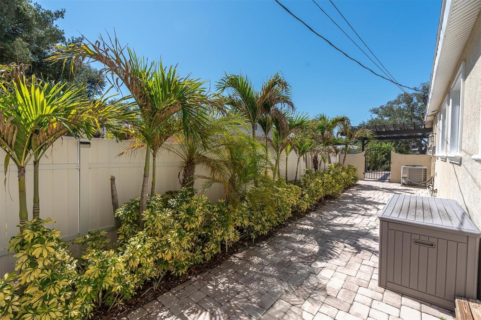 6145 2ND AVE N, ST PETERSBURG, FL, 33710