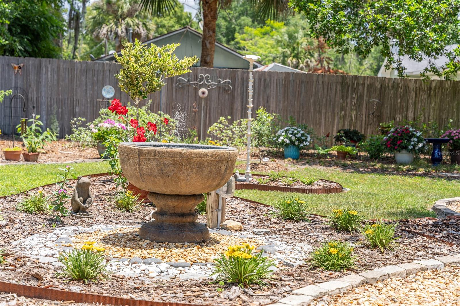 964 N GRANDVIEW ST, MOUNT DORA, FL, 32757