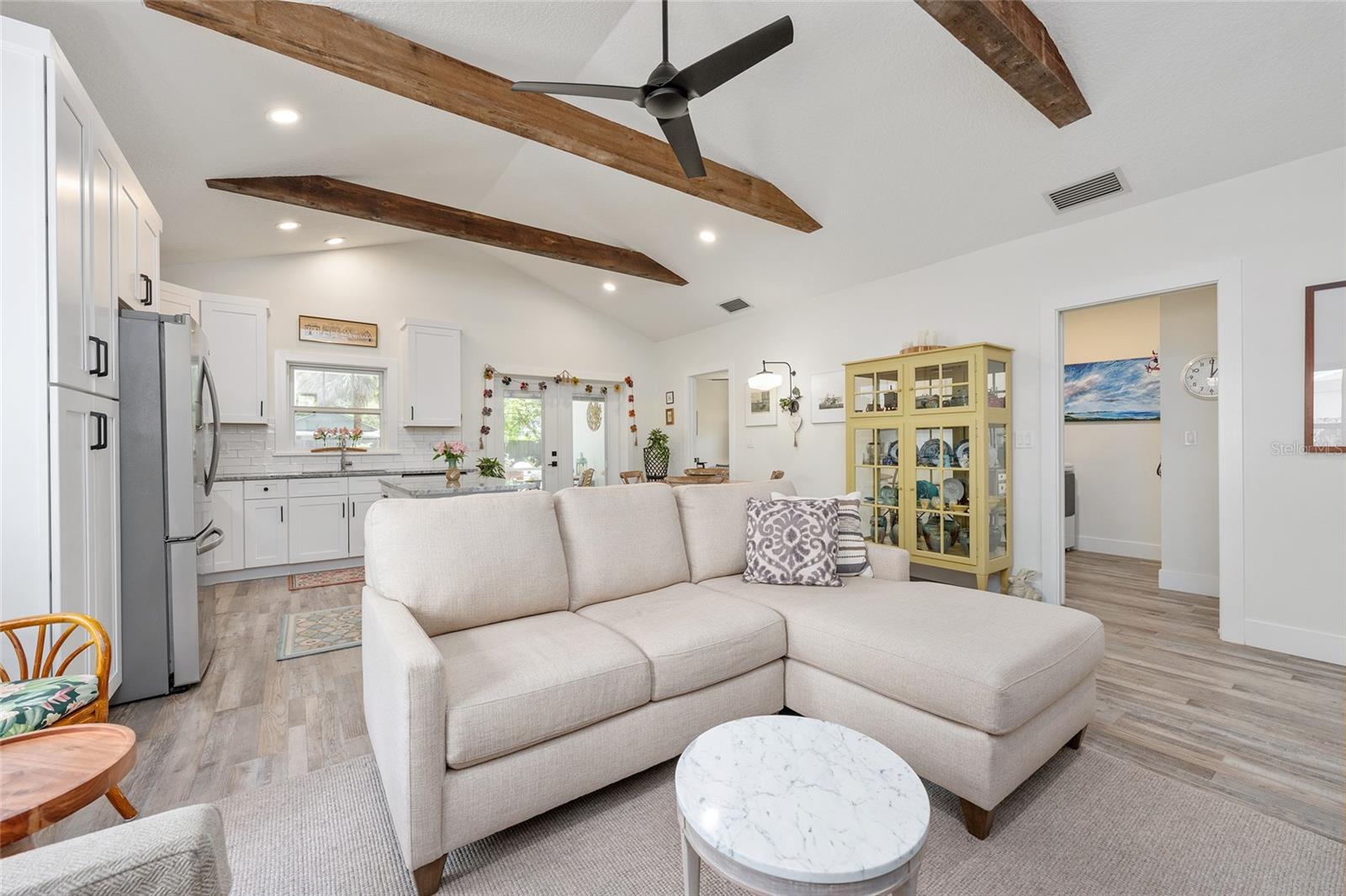 964 N GRANDVIEW ST, MOUNT DORA, FL, 32757