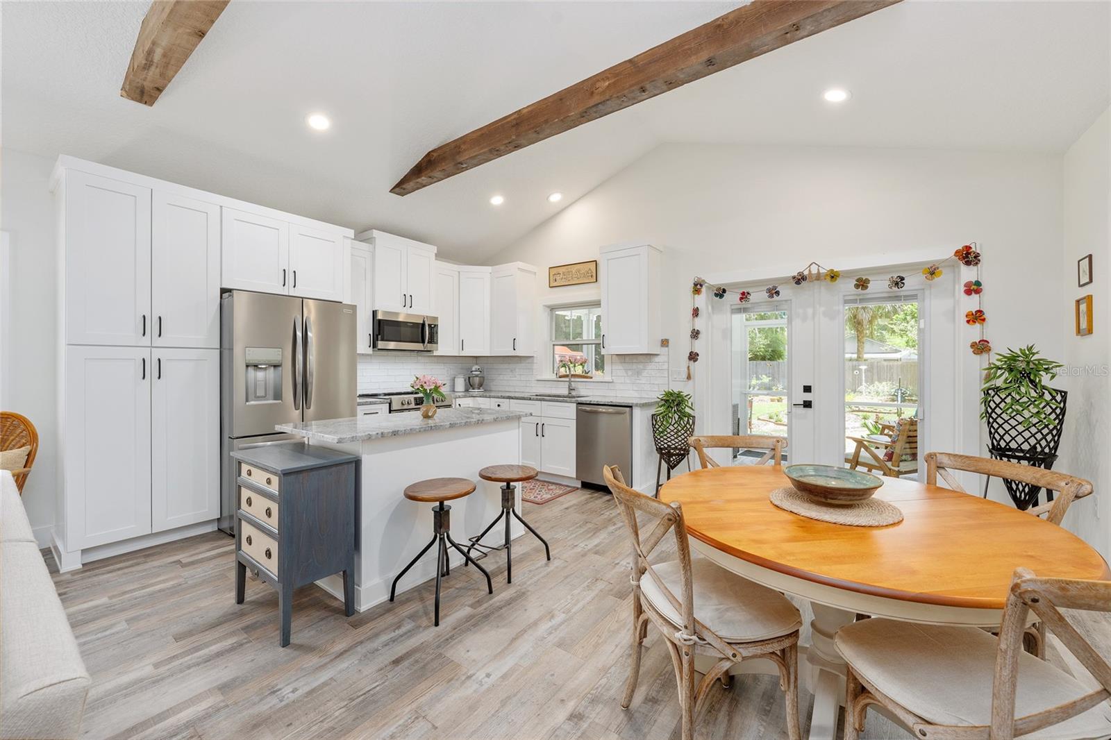 964 N GRANDVIEW ST, MOUNT DORA, FL, 32757