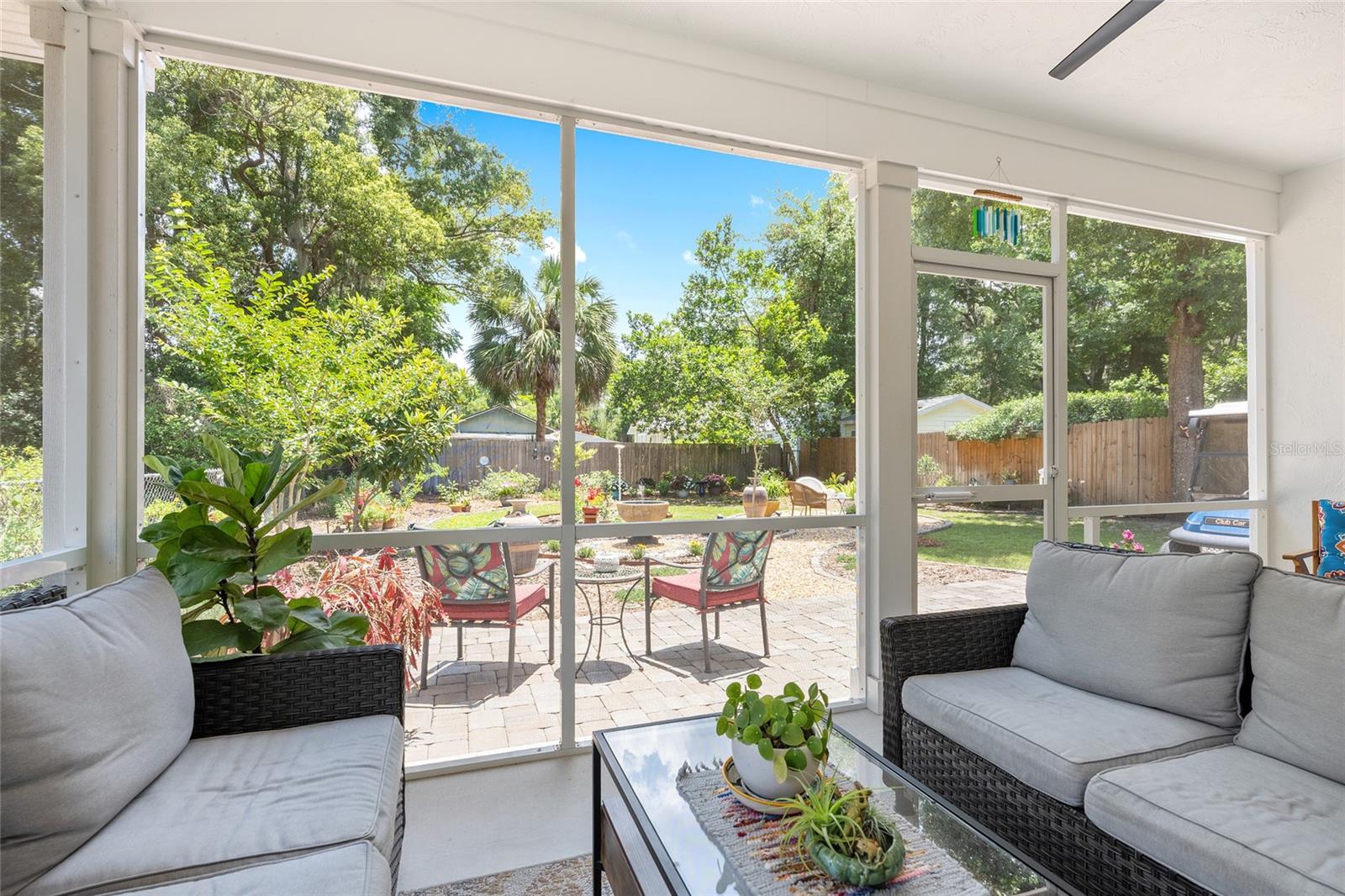 964 N GRANDVIEW ST, MOUNT DORA, FL, 32757