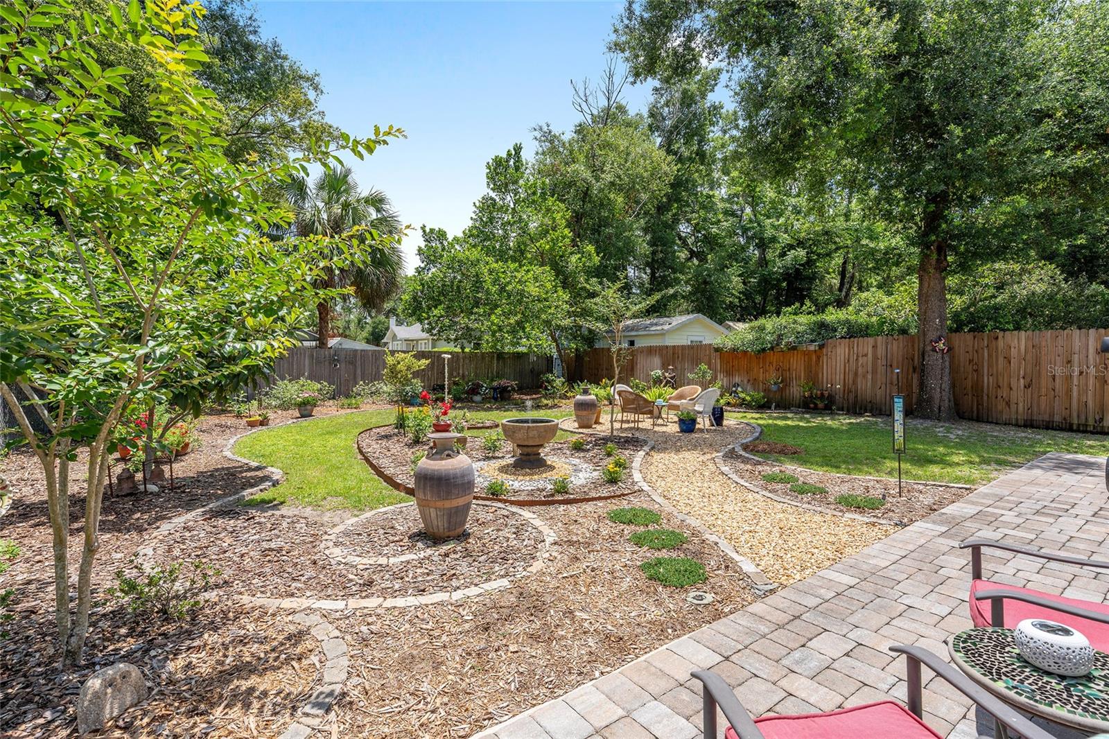 964 N GRANDVIEW ST, MOUNT DORA, FL, 32757
