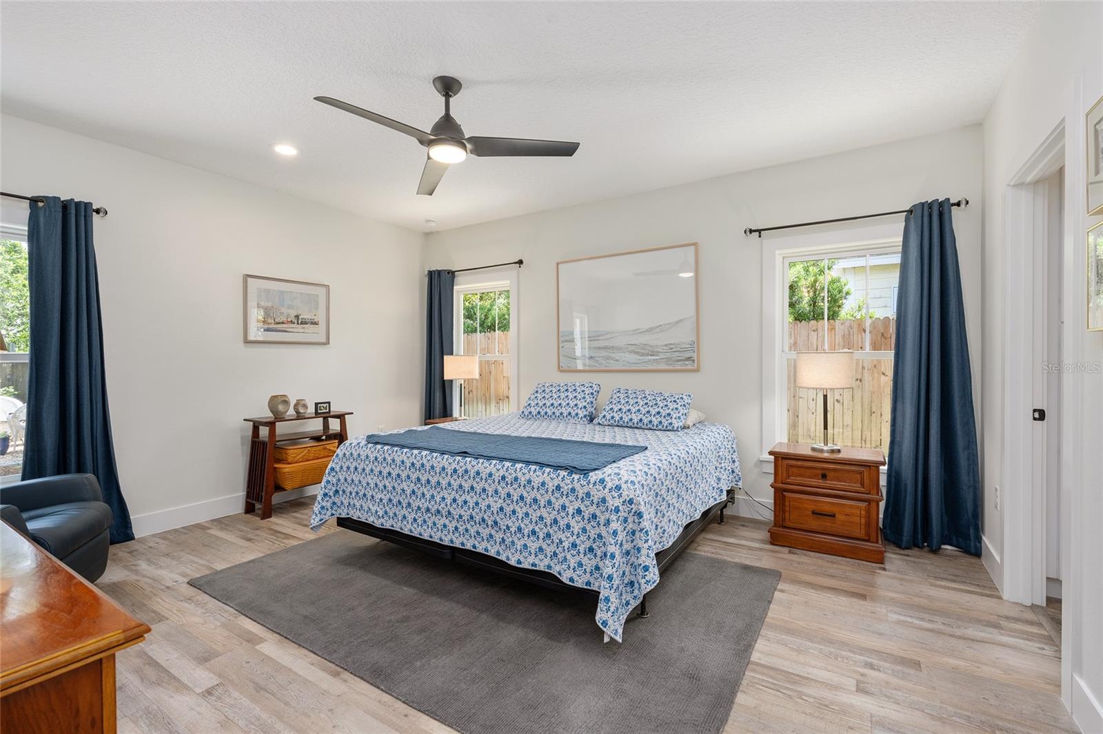 964 N GRANDVIEW ST, MOUNT DORA, FL, 32757