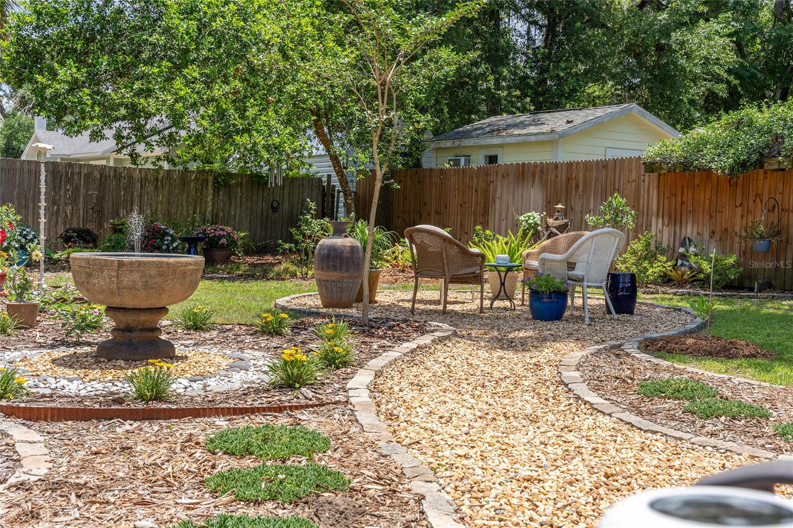 964 N GRANDVIEW ST, MOUNT DORA, FL, 32757