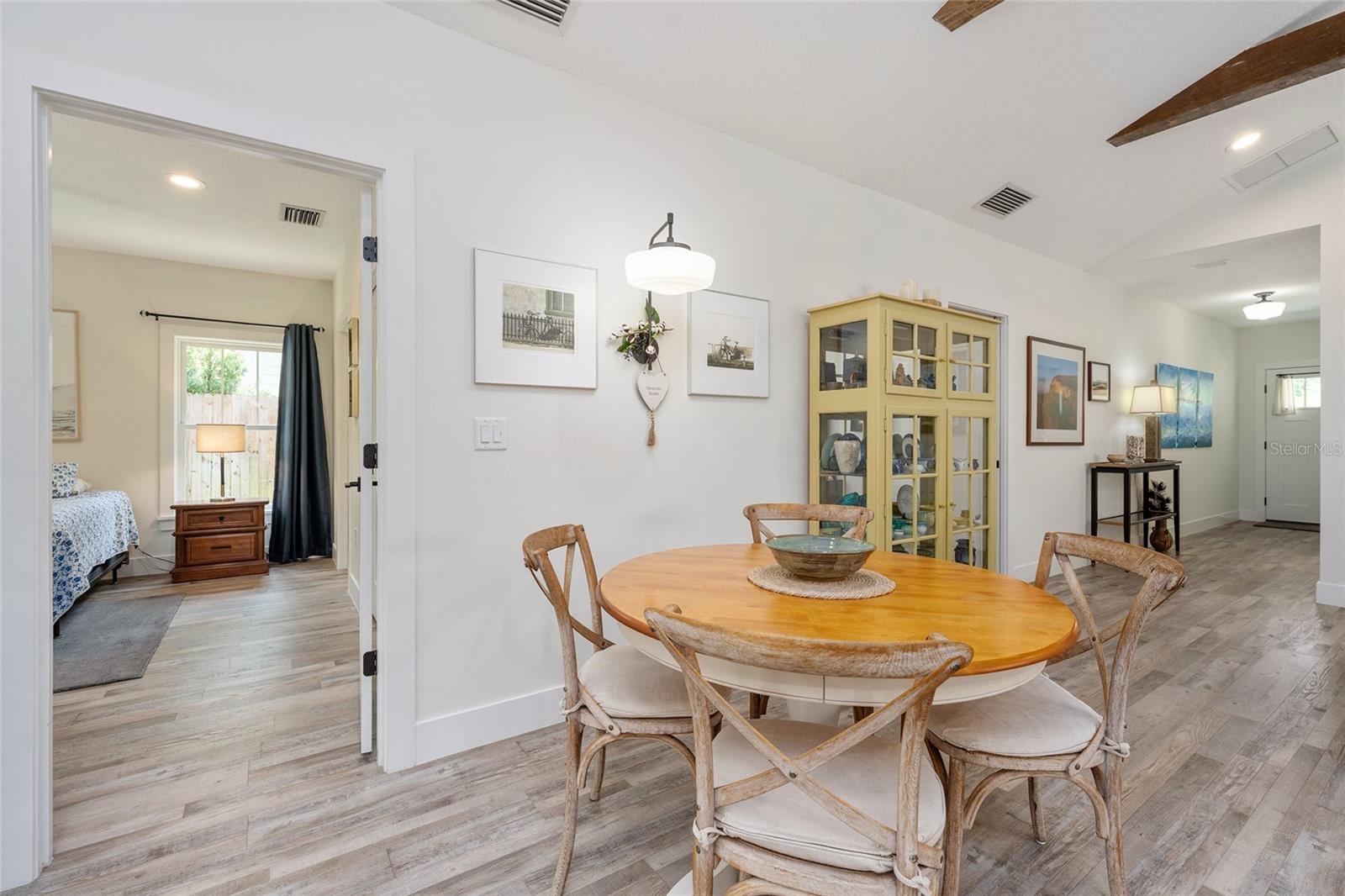 964 N GRANDVIEW ST, MOUNT DORA, FL, 32757