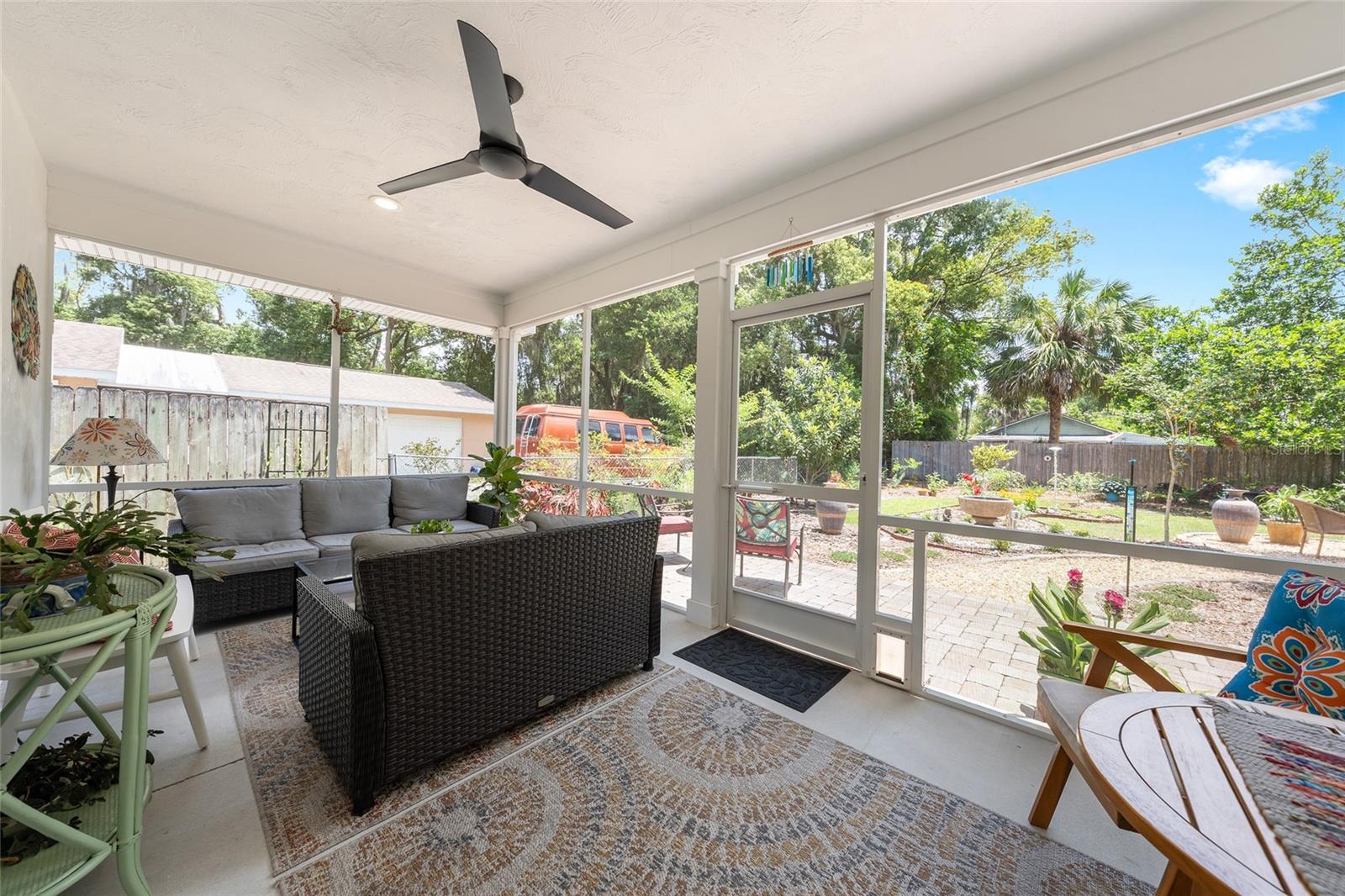 964 N GRANDVIEW ST, MOUNT DORA, FL, 32757