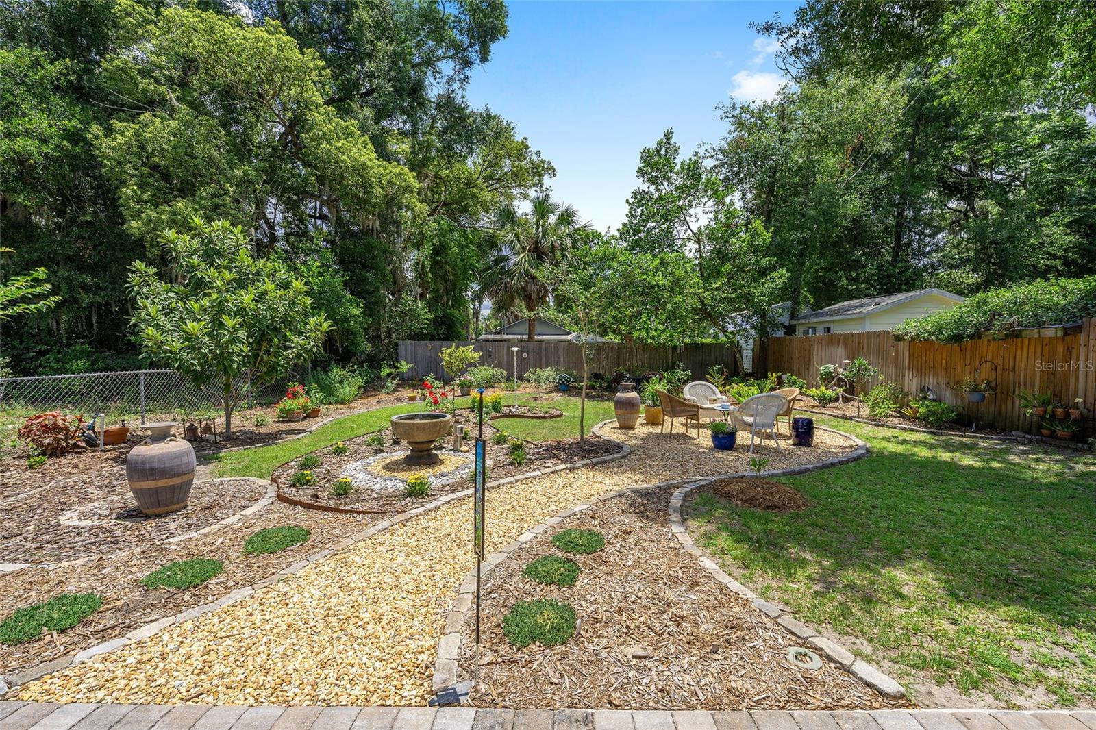 964 N GRANDVIEW ST, MOUNT DORA, FL, 32757