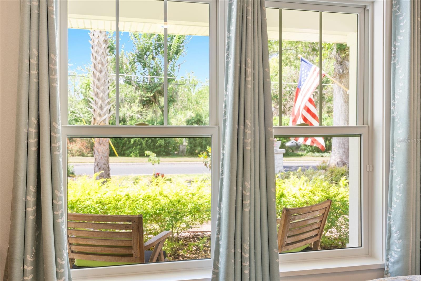 964 N GRANDVIEW ST, MOUNT DORA, FL, 32757