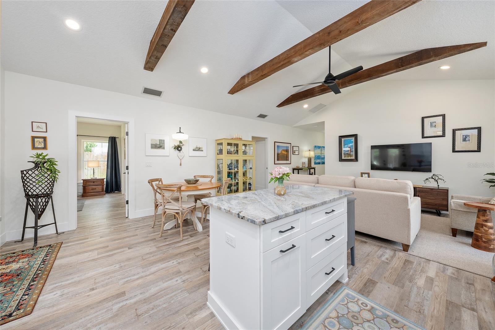 964 N GRANDVIEW ST, MOUNT DORA, FL, 32757