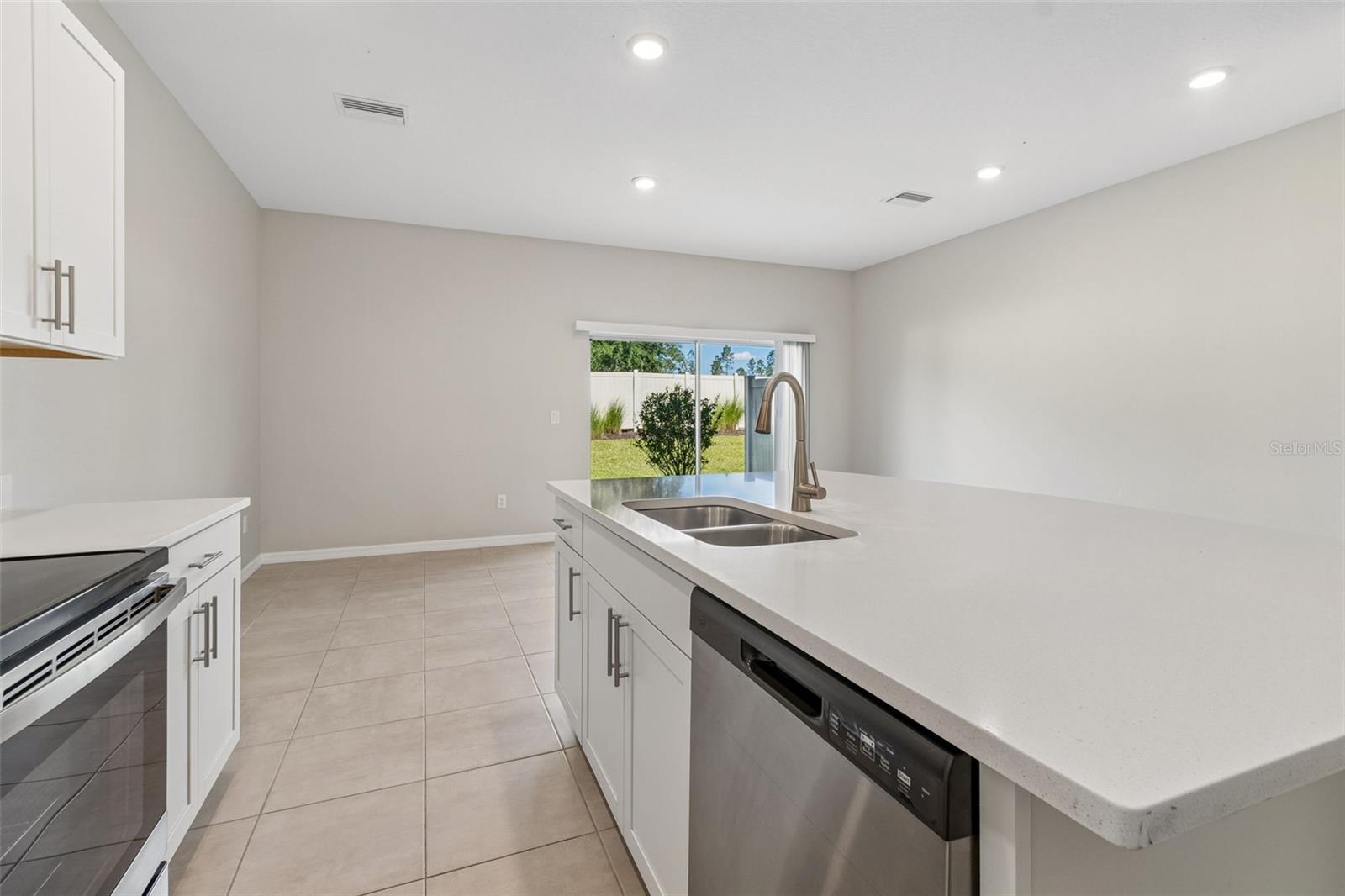 2470 PARAVANE WAY, WESLEY CHAPEL, FL, 33543