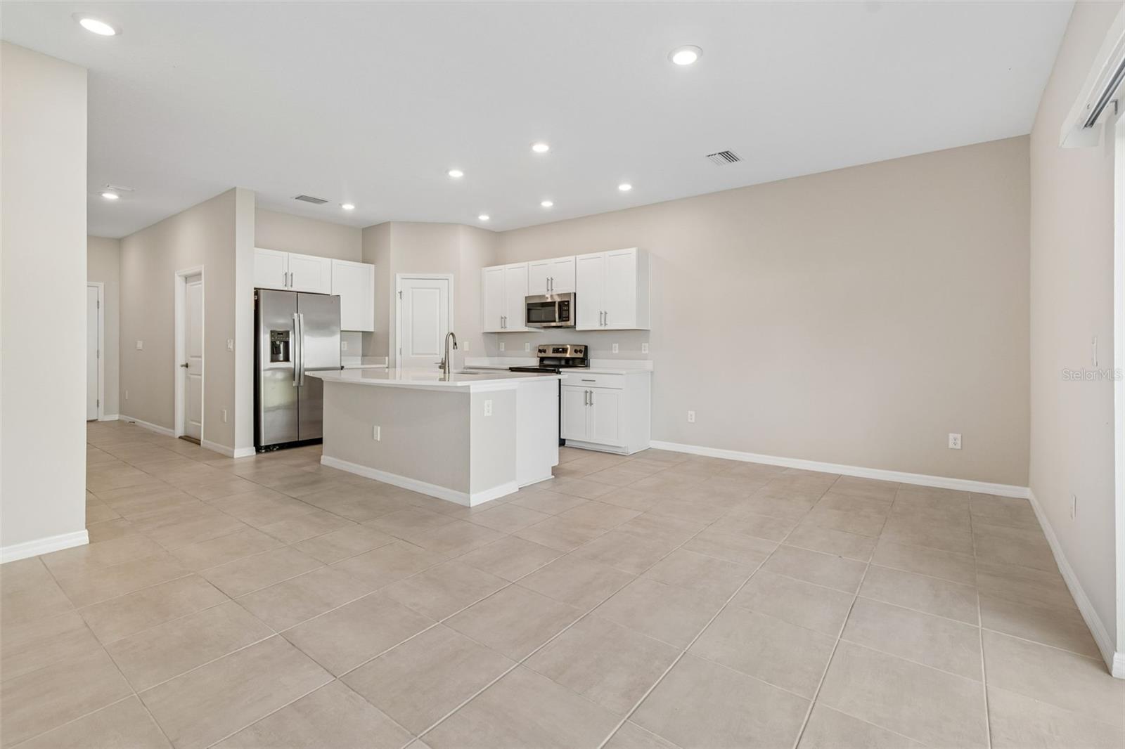 2470 PARAVANE WAY, WESLEY CHAPEL, FL, 33543
