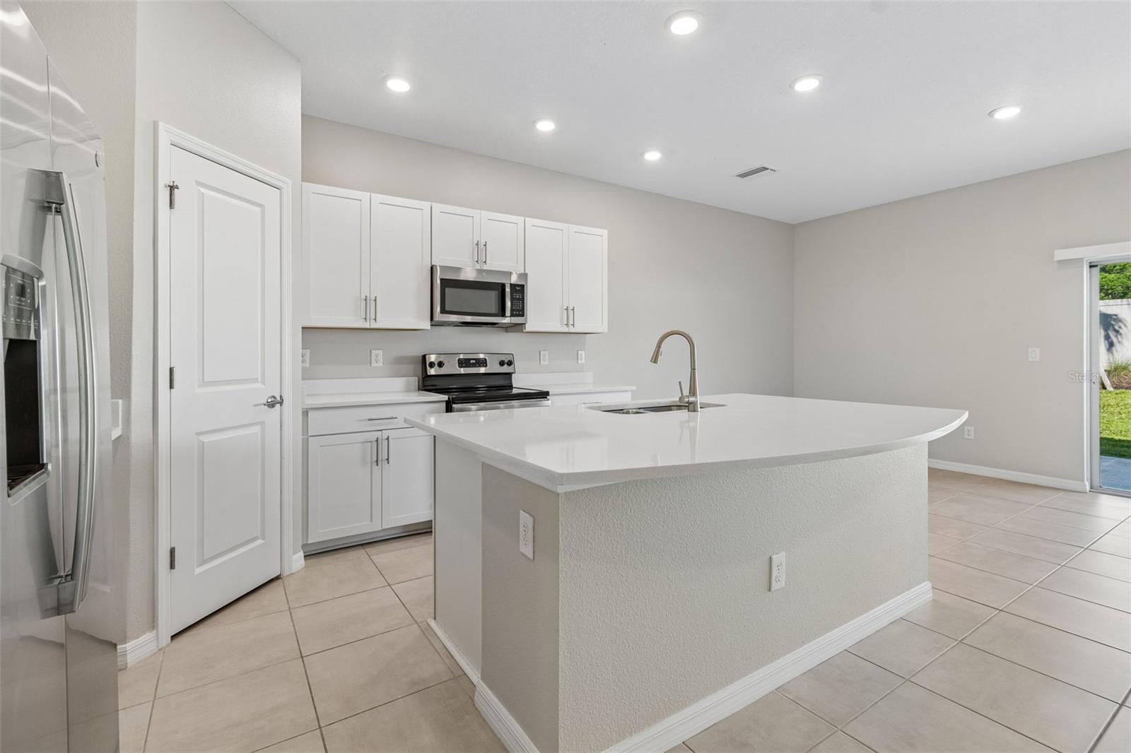 2470 PARAVANE WAY, WESLEY CHAPEL, FL, 33543
