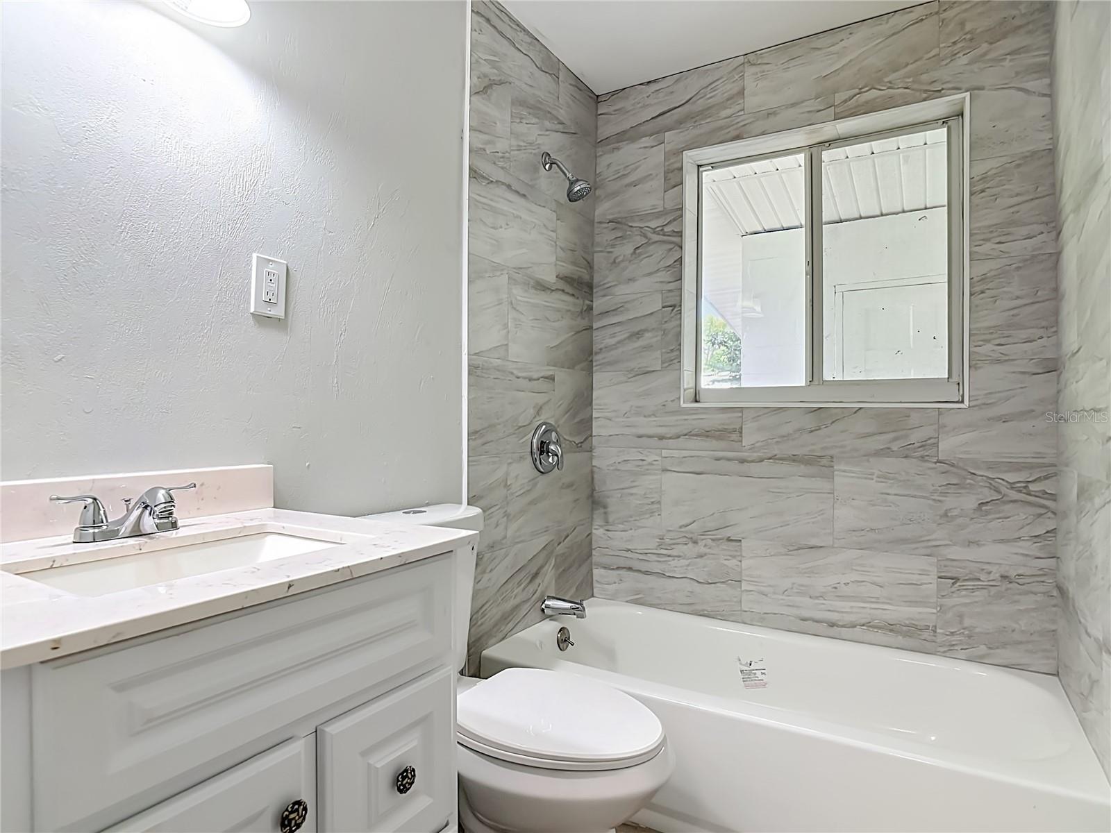 1495 GRANADA AVE, DAYTONA BEACH, FL, 32117