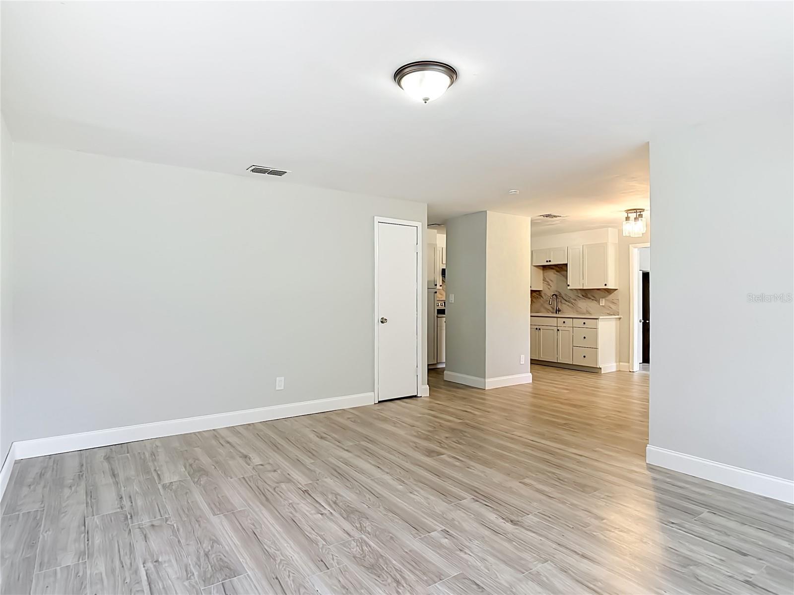 1495 GRANADA AVE, DAYTONA BEACH, FL, 32117