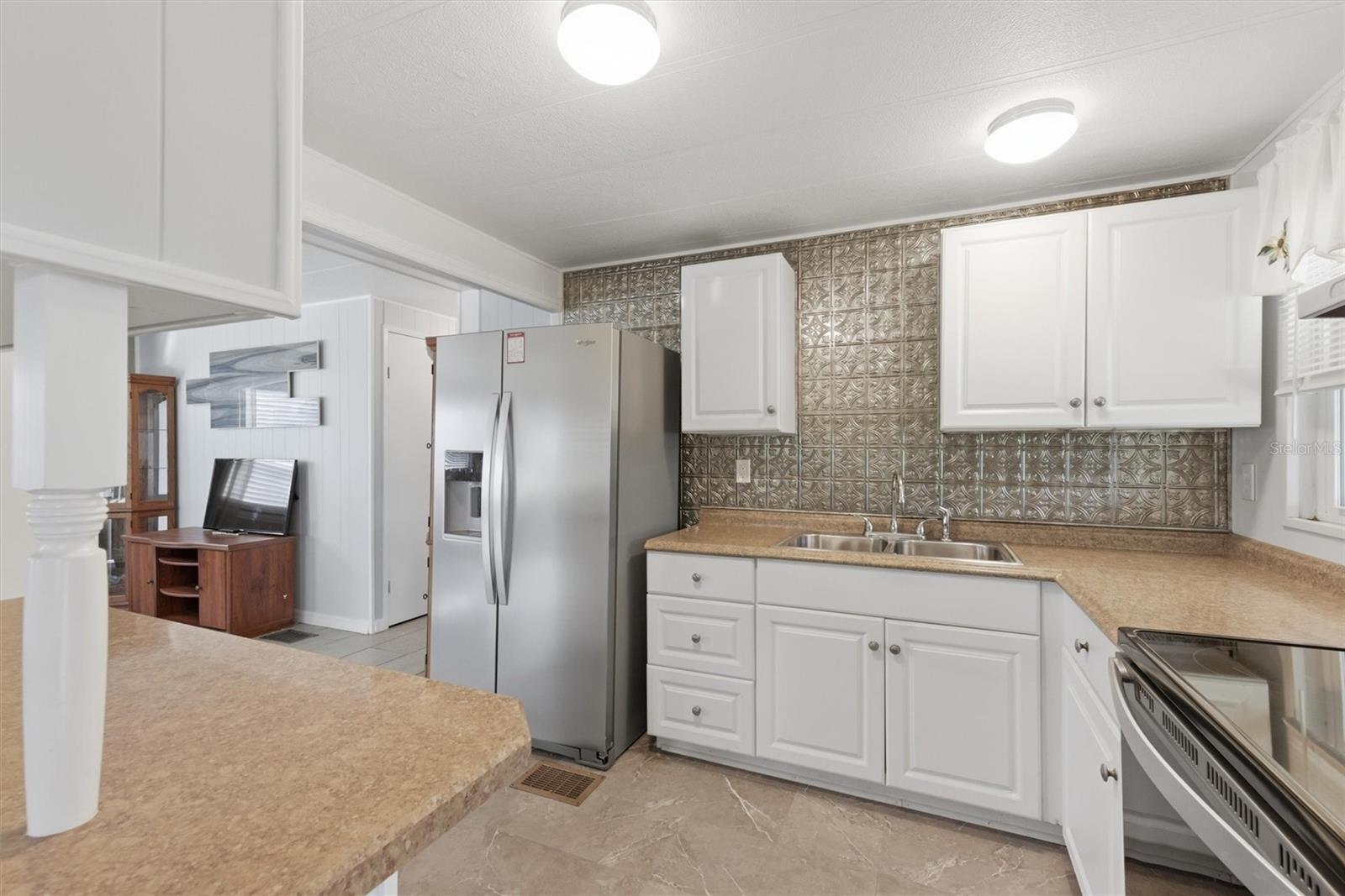 24437 HARBORVIEW RD #5, PUNTA GORDA, FL, 33980