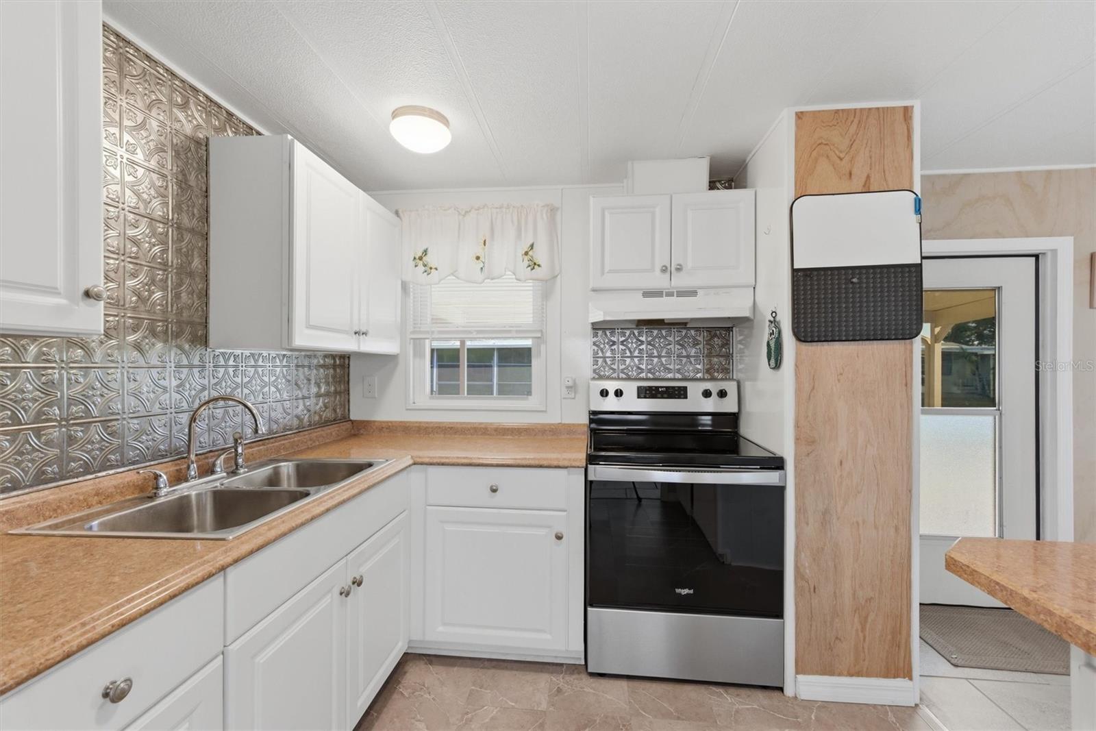 24437 HARBORVIEW RD #5, PUNTA GORDA, FL, 33980