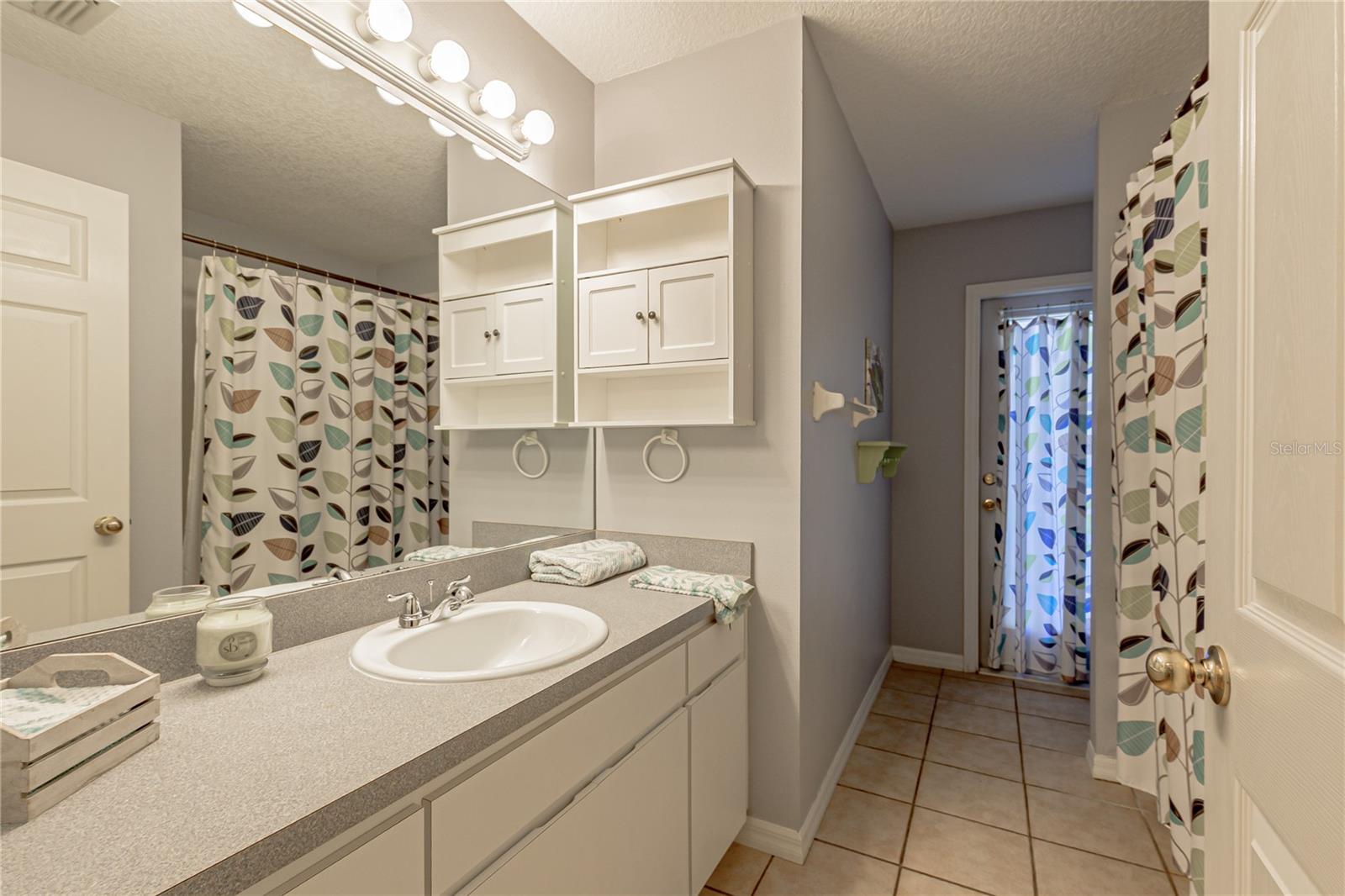 7629 WESTPOINT DR, WESLEY CHAPEL, FL, 33544