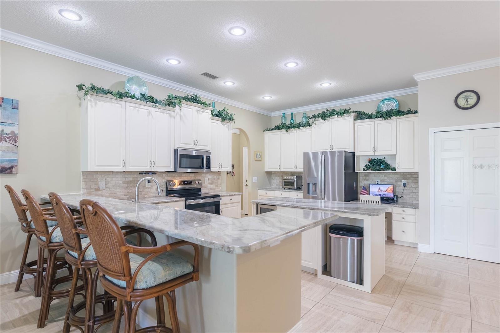 10717 CORY LAKE DR, TAMPA, FL, 33647
