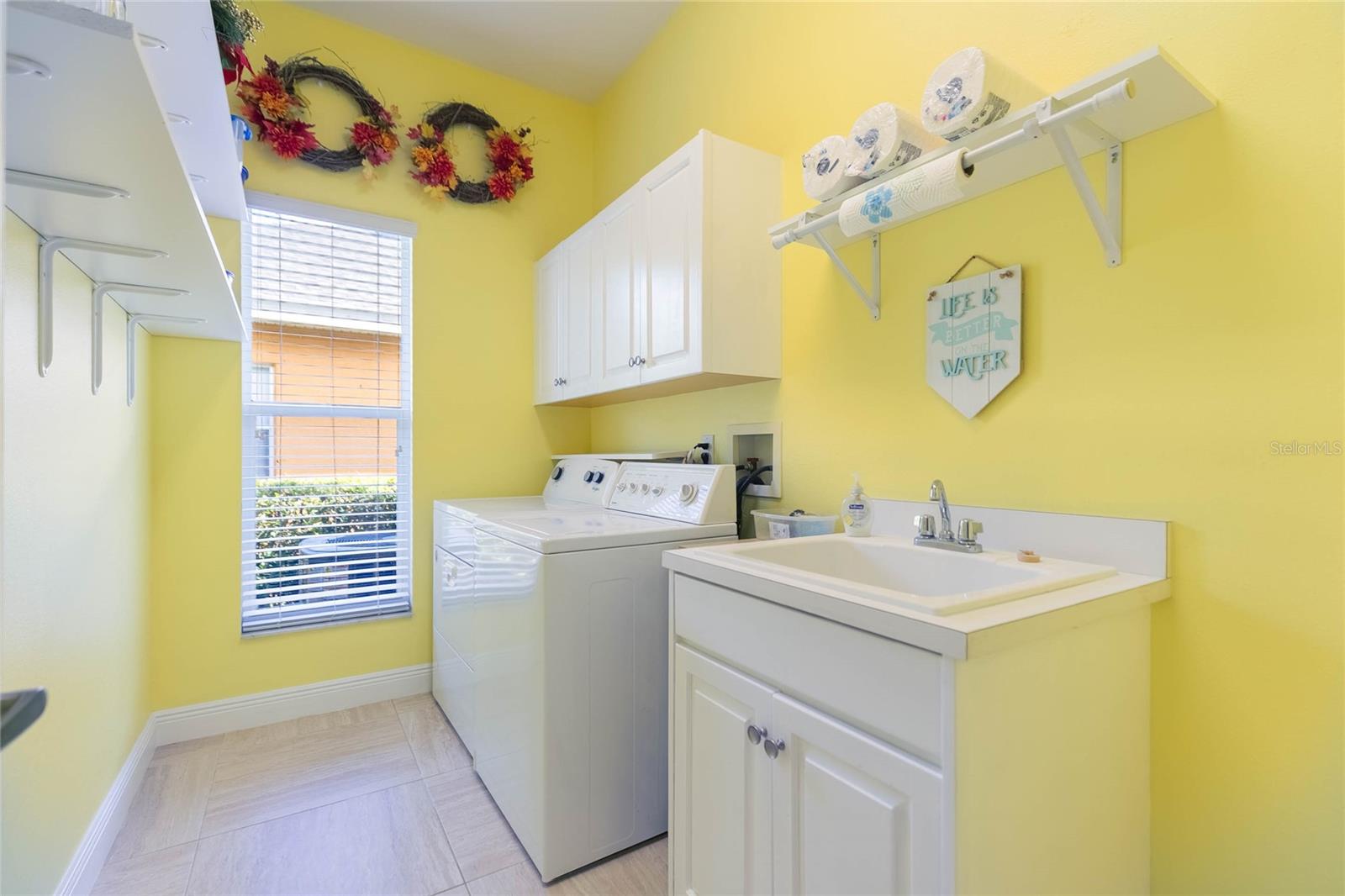 10717 CORY LAKE DR, TAMPA, FL, 33647