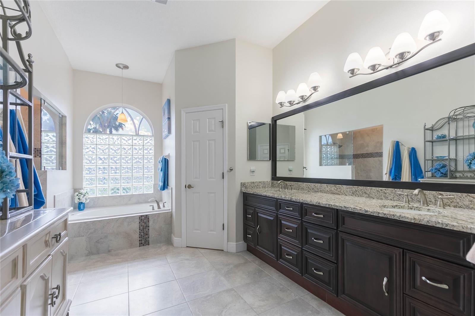 10717 CORY LAKE DR, TAMPA, FL, 33647