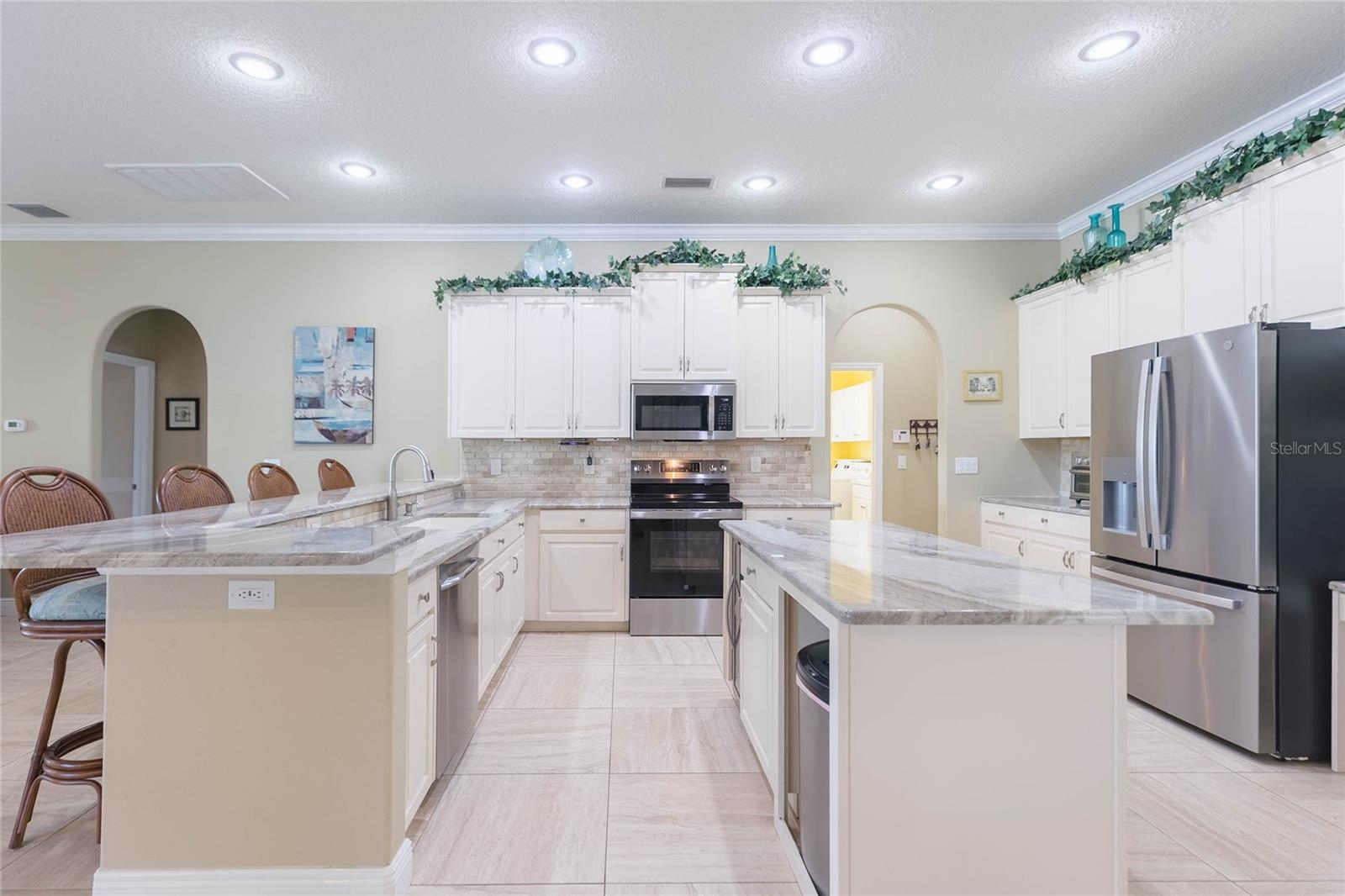 10717 CORY LAKE DR, TAMPA, FL, 33647