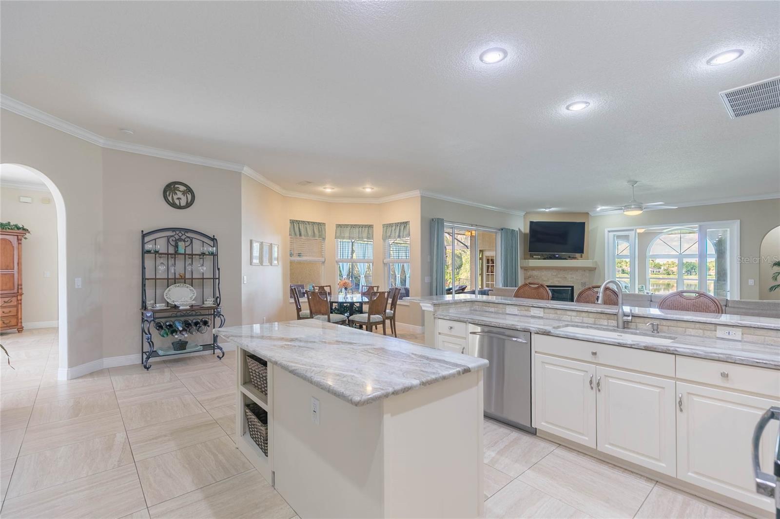 10717 CORY LAKE DR, TAMPA, FL, 33647