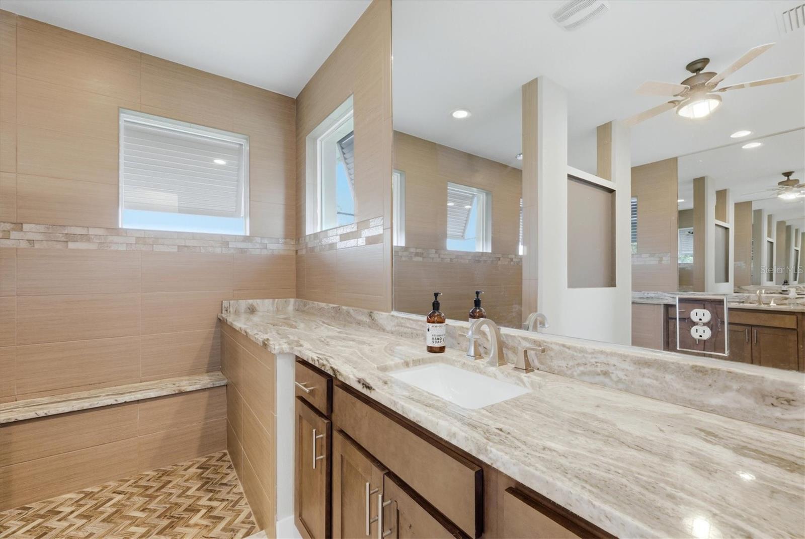 15530 STAUNTON CIR, PORT CHARLOTTE, FL, 33981