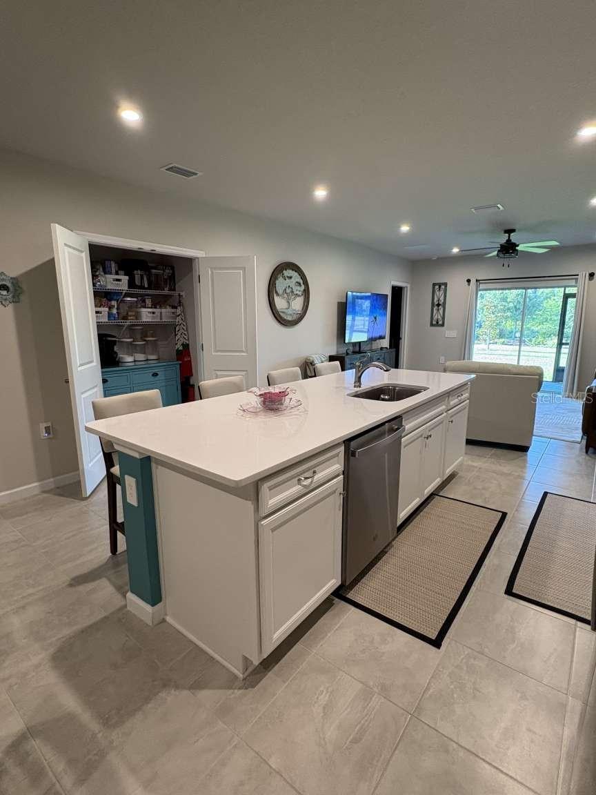 1982 W PALMS DR, PORT CHARLOTTE, FL, 33953