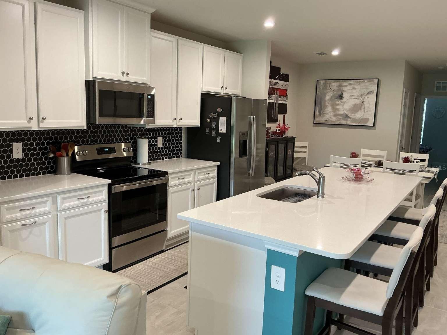 1982 W PALMS DR, PORT CHARLOTTE, FL, 33953