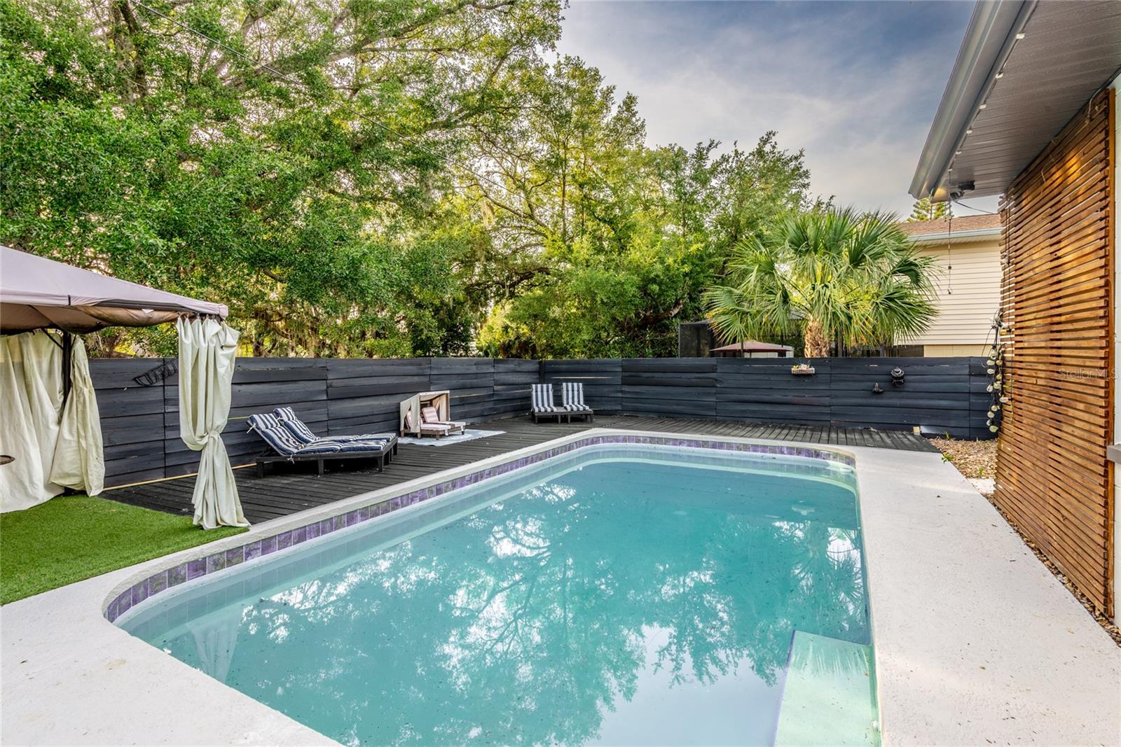 518 CRESTOVER DR, TAMPA, FL, 33617