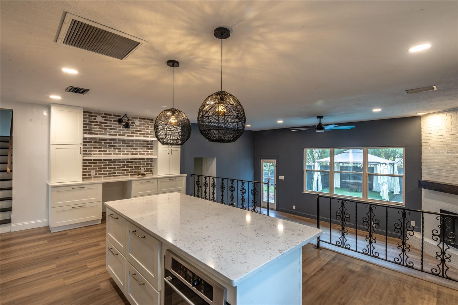 518 CRESTOVER DR, TAMPA, FL, 33617