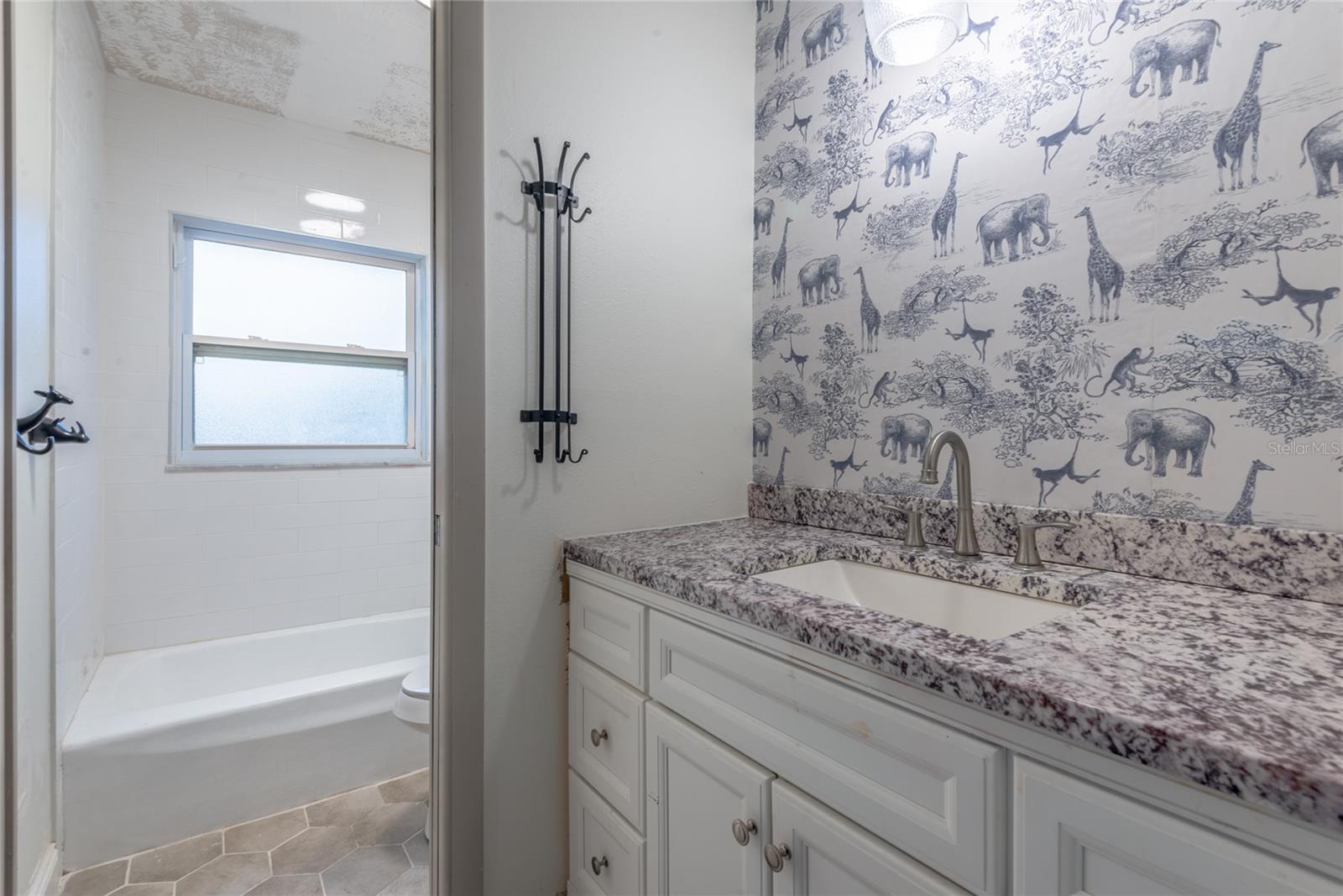518 CRESTOVER DR, TAMPA, FL, 33617