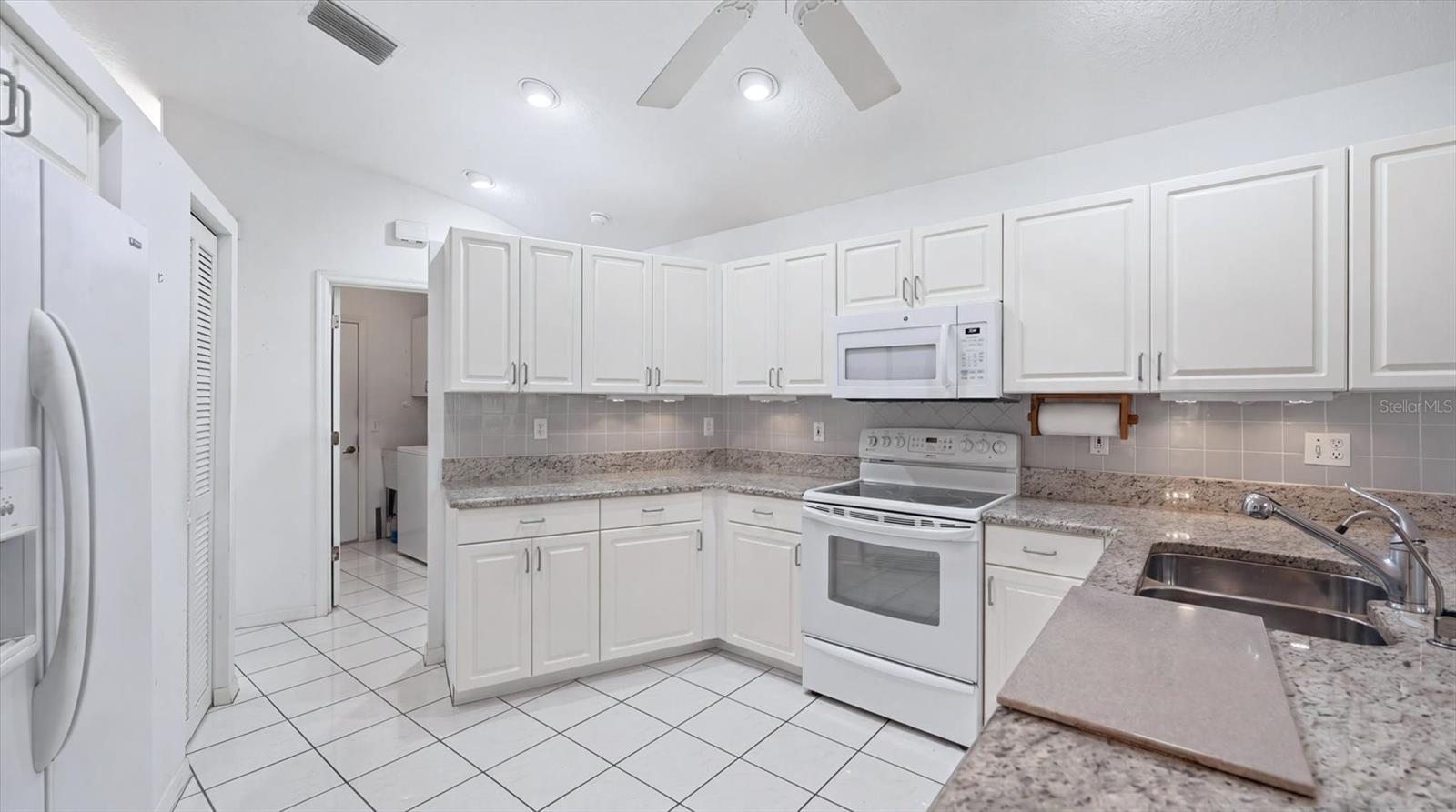 6157 55TH AVENUE CIR E, BRADENTON, FL, 34203