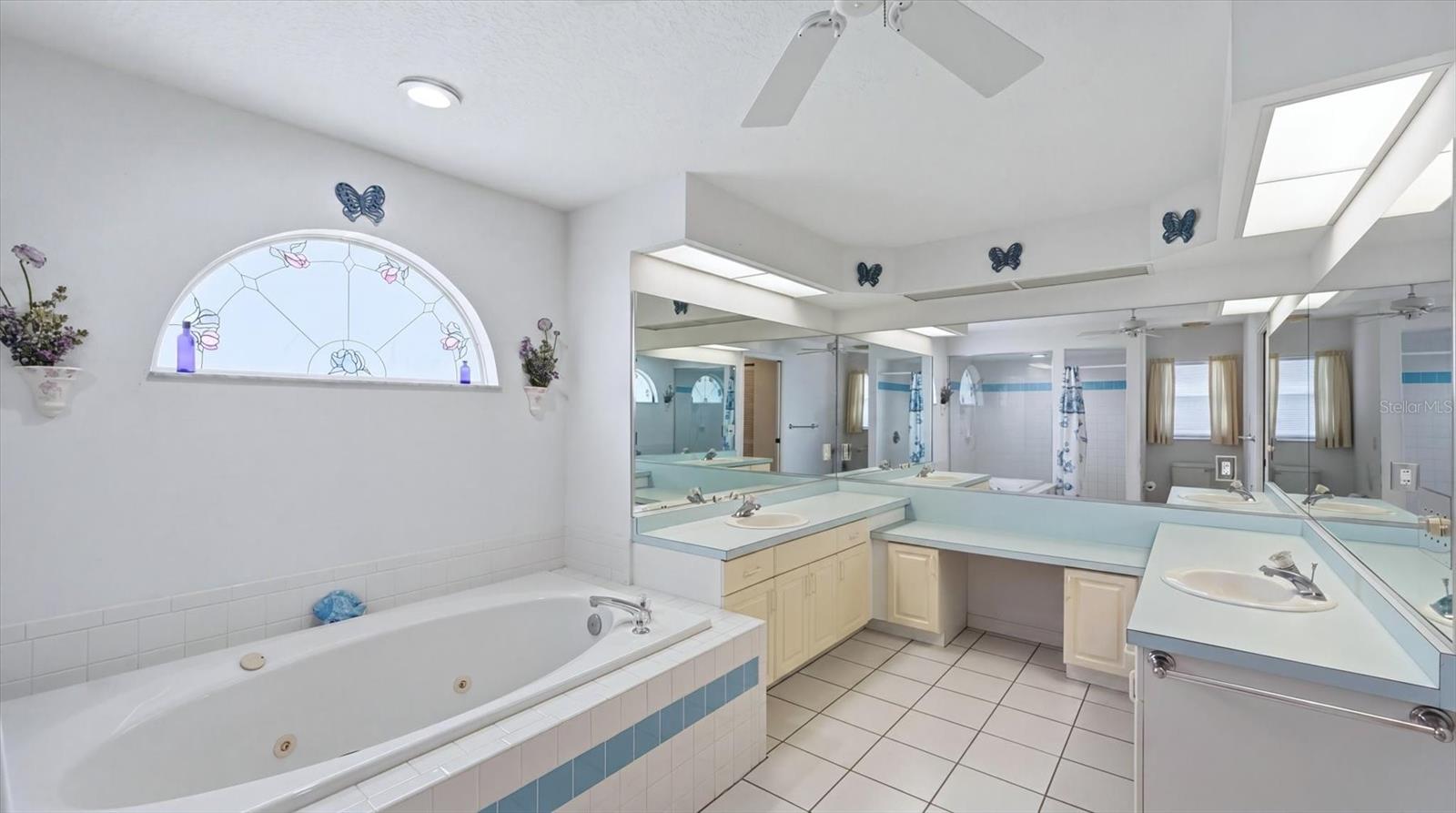 6157 55TH AVENUE CIR E, BRADENTON, FL, 34203