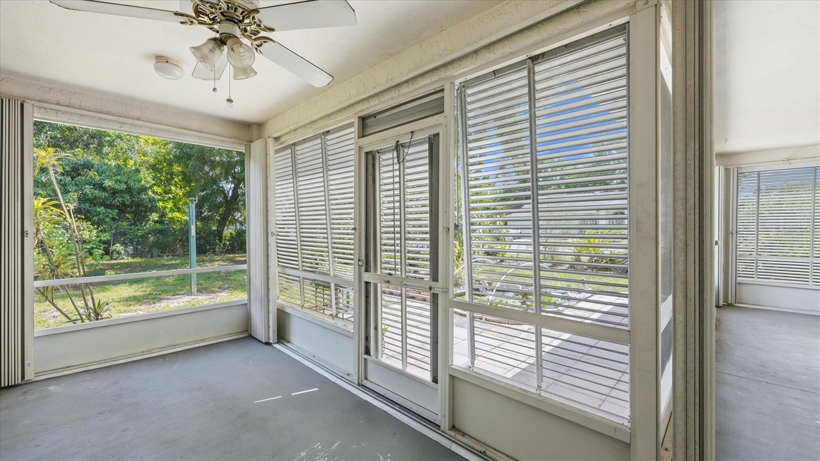 6157 55TH AVENUE CIR E, BRADENTON, FL, 34203