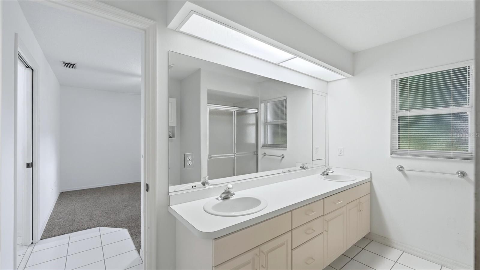 6157 55TH AVENUE CIR E, BRADENTON, FL, 34203