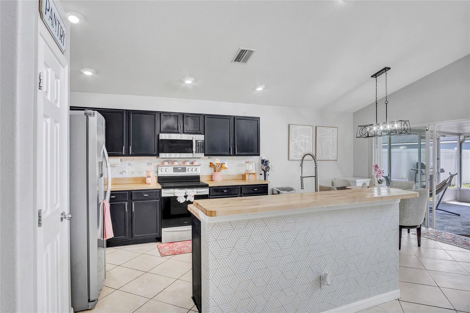8335 ADELE RD, LAKELAND, FL, 33810