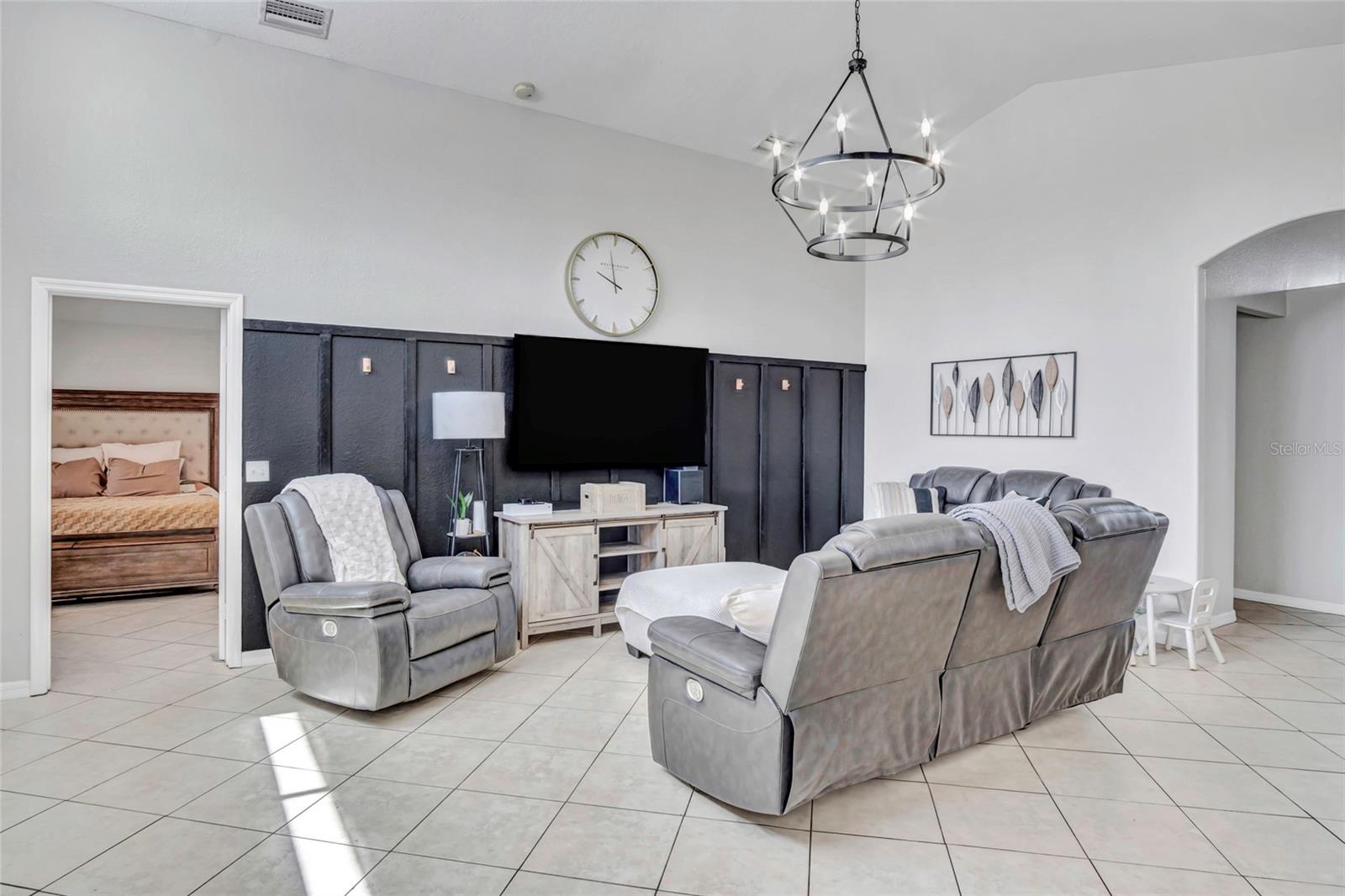 8335 ADELE RD, LAKELAND, FL, 33810