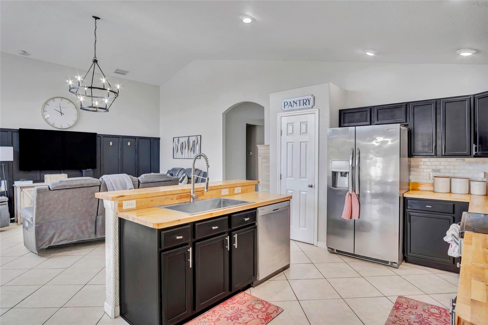 8335 ADELE RD, LAKELAND, FL, 33810