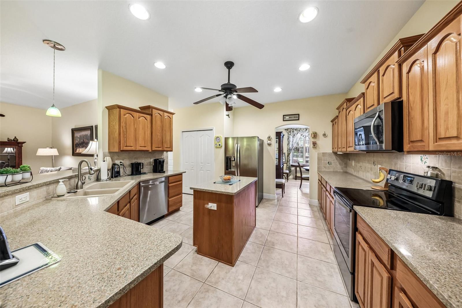 19200 LAKE SWATARA DR, EUSTIS, FL, 32736