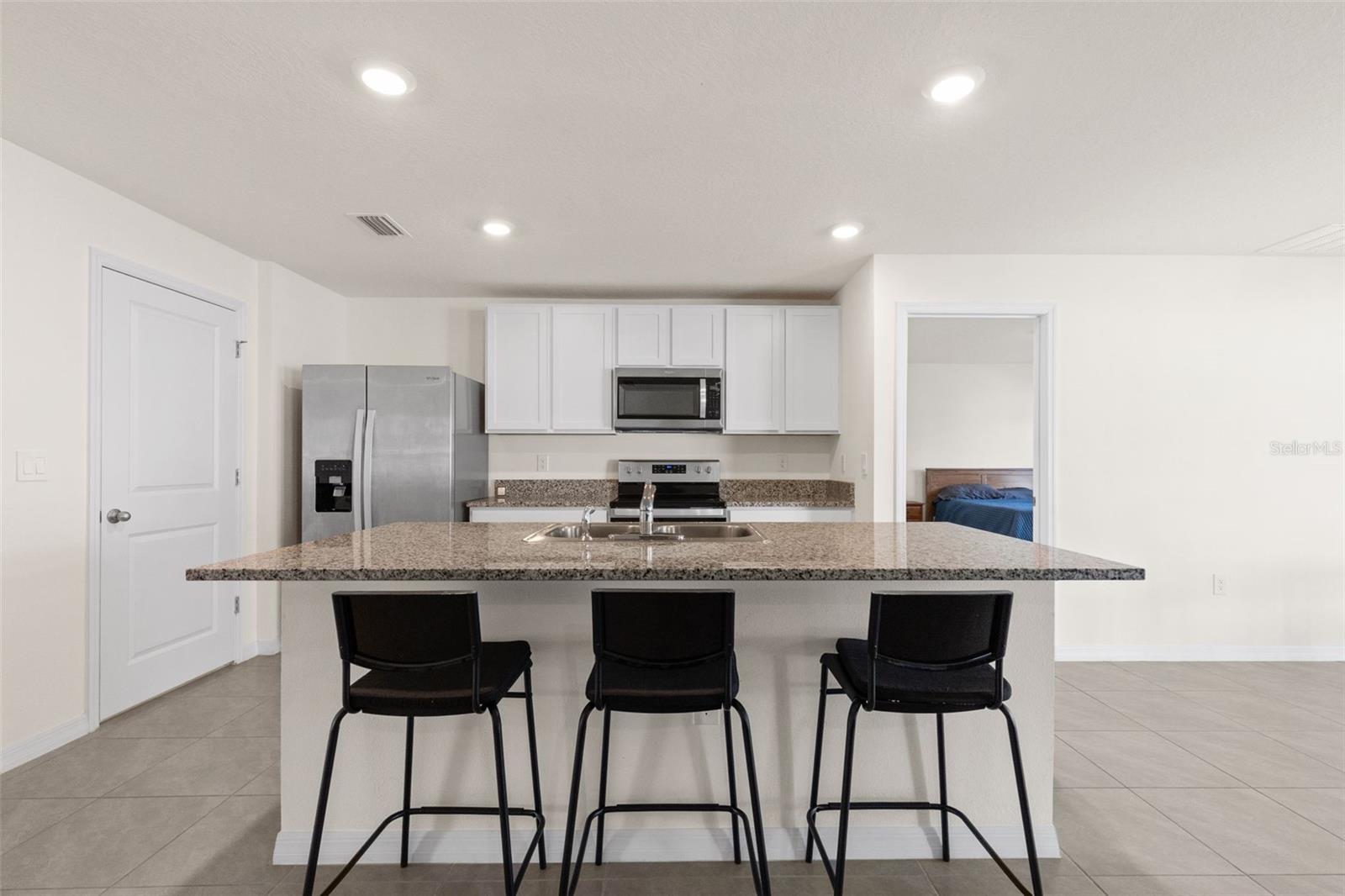 37207 SHARKS EYE LN, ZEPHYRHILLS, FL, 33541