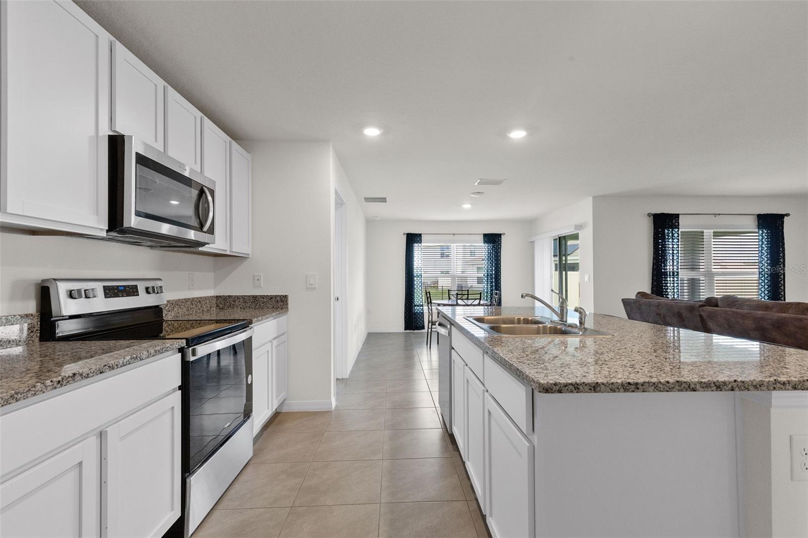 37207 SHARKS EYE LN, ZEPHYRHILLS, FL, 33541